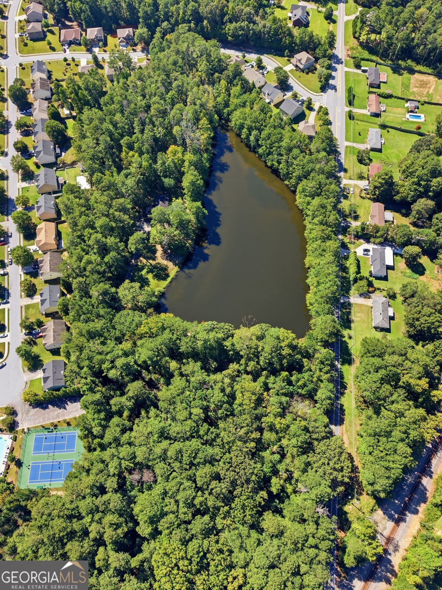 3 bedroom, 2 bathroom, 2,048 sq ft single family residence for sale at 5481 Angham Road, Powder Springs, GA 30127 — photo 3