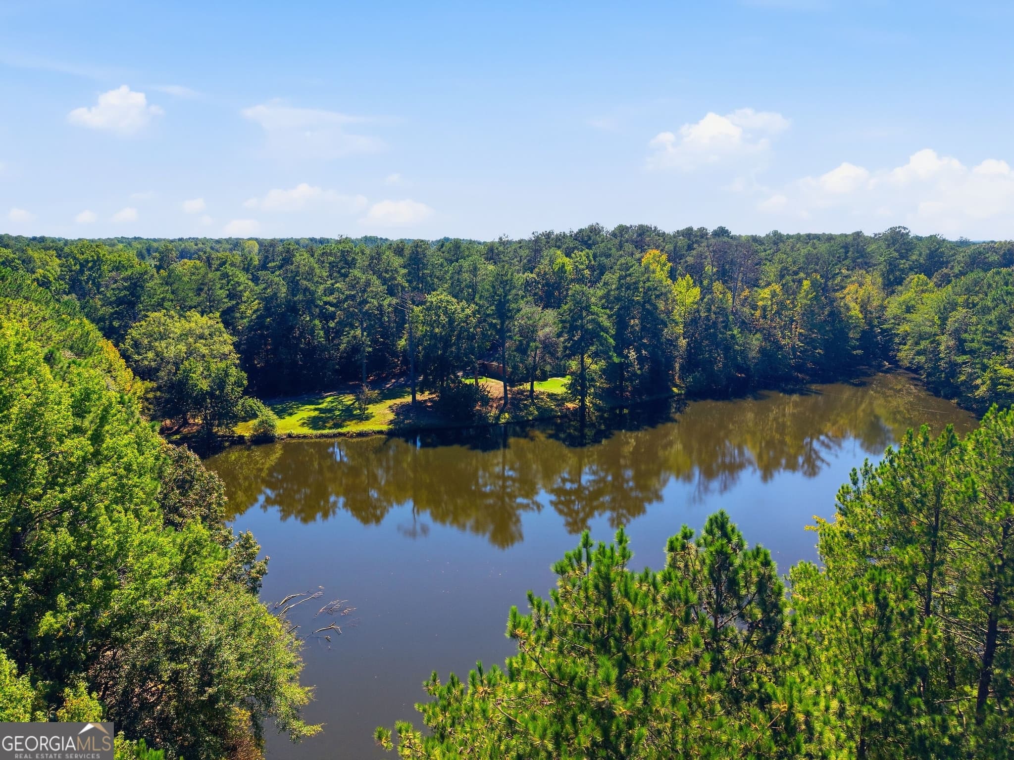 3 bedroom, 2 bathroom, 2,048 sq ft single family residence for sale at 5481 Angham Road, Powder Springs, GA 30127 — photo 4