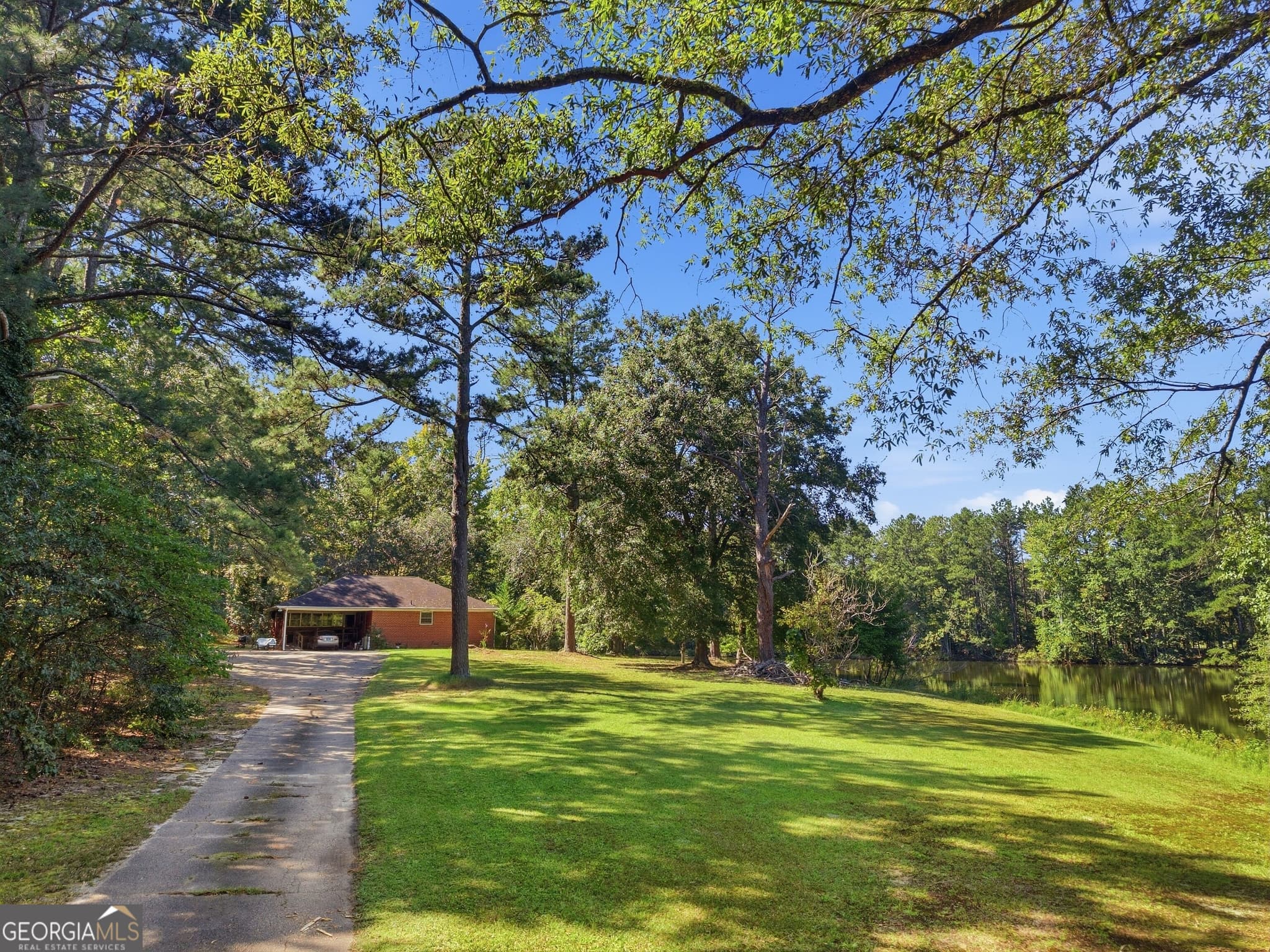 3 bedroom, 2 bathroom, 2,048 sq ft single family residence for sale at 5481 Angham Road, Powder Springs, GA 30127 — photo 8