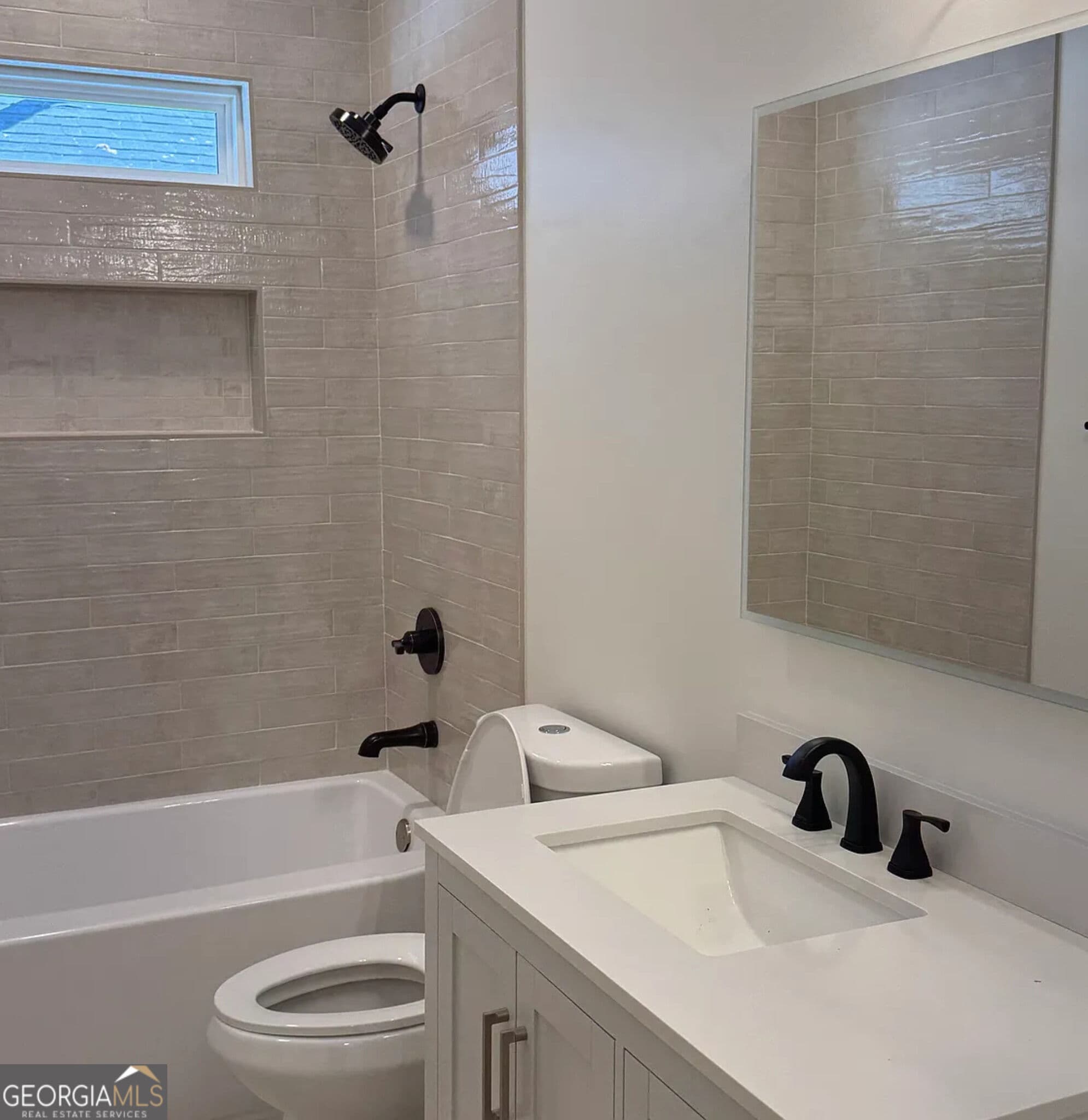 2 bedroom, 1.5 bathroom, 1,245 sq ft quadruplex for rent at 672 Cassanova Street B, Atlanta, GA 30315 for $2,300 a month — photo 4