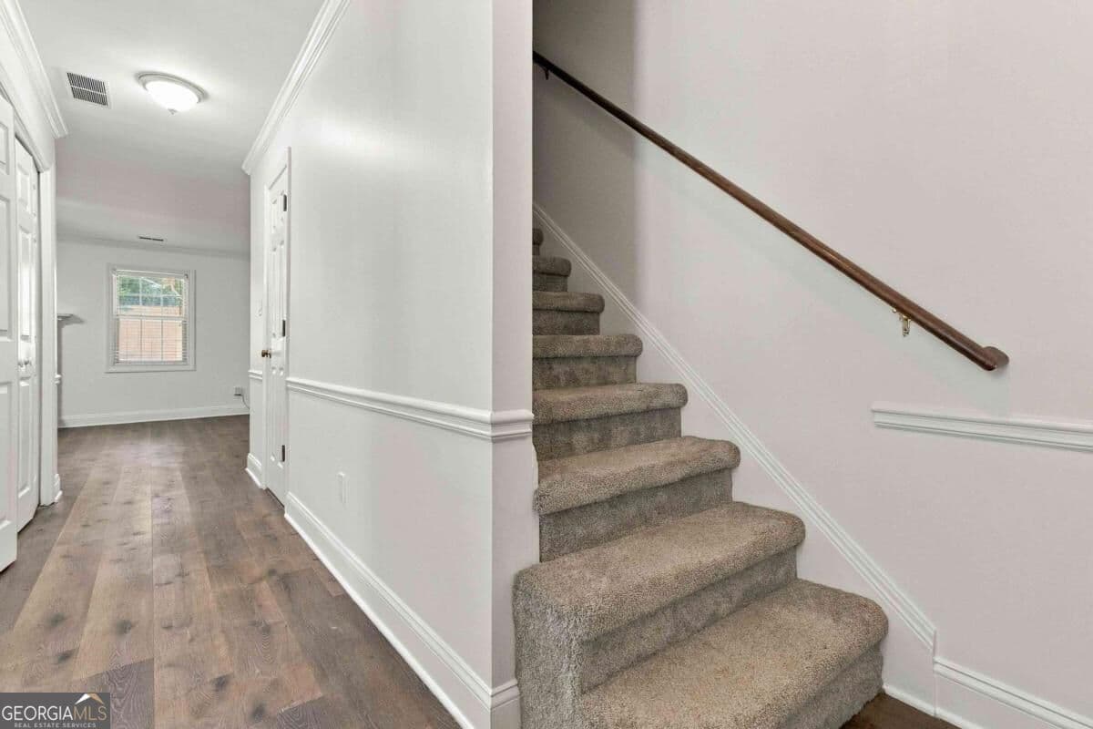 2 bedroom, 2.5 bathroom, 1,212 sq ft townhouse for sale at 1055 Westfield Trace, Smyrna, GA 30082 — photo 9