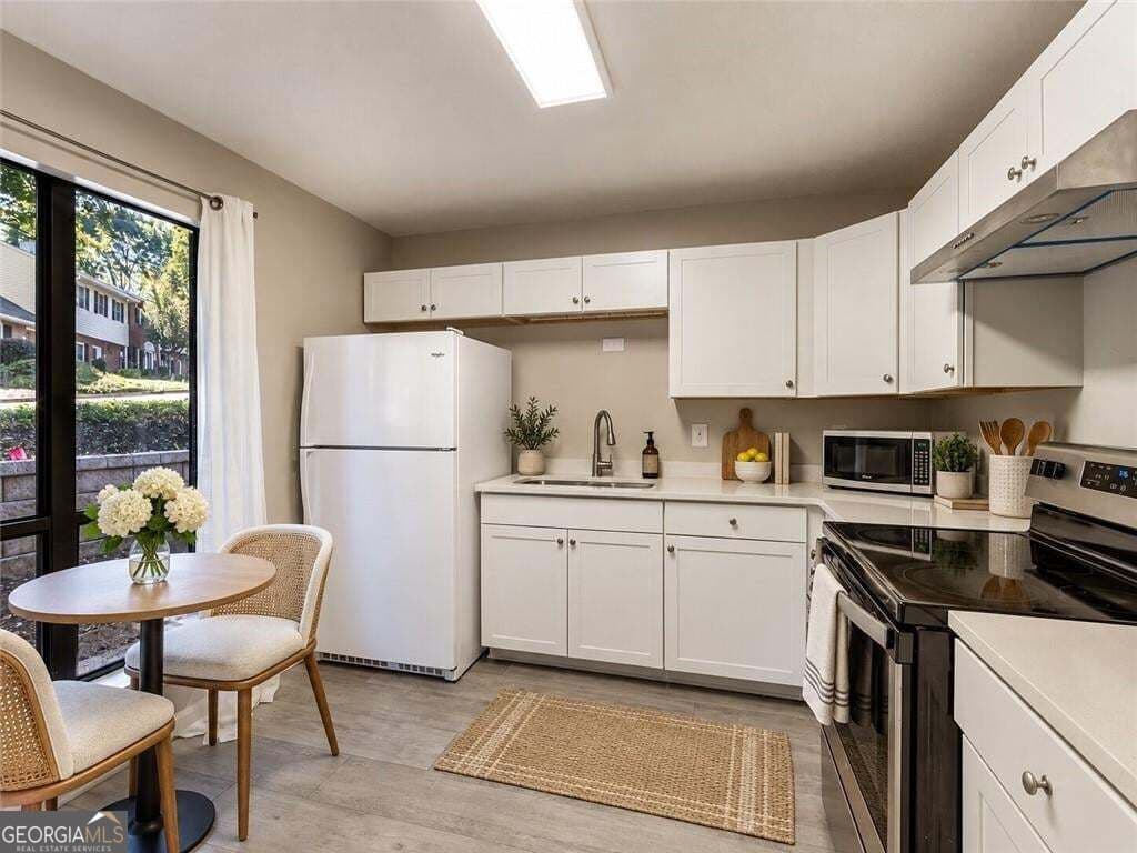 3 bedroom, 2.5 bathroom townhouse for sale at 1265 Jamestowne Trail, Alpharetta, GA 30009 — photo 3