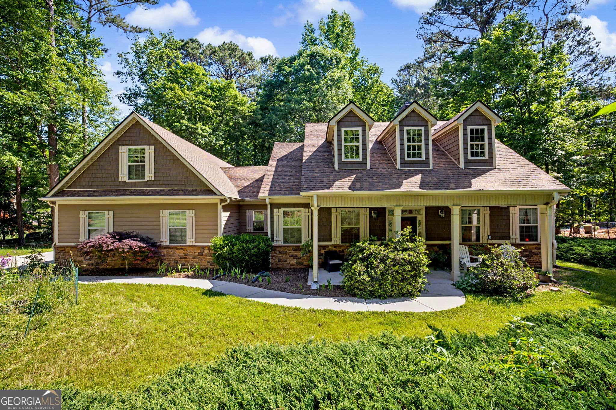 4 bedroom, 2.5 bathroom, 2,644 sq ft single family residence sold at 85 Enclave Lane, Newnan, GA 30263