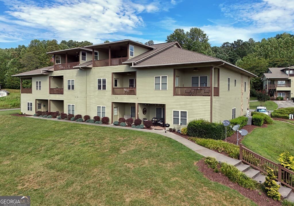 2 bedroom, 2 bathroom, 1,649 sq ft condominium for sale at 1724 Watercrest Way 7H, Young Harris, GA 30582 — photo 5