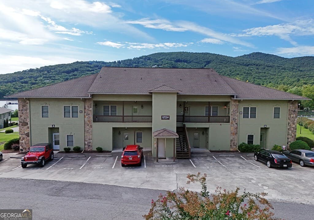 2 bedroom, 2 bathroom, 1,649 sq ft condominium for sale at 1724 Watercrest Way 7H, Young Harris, GA 30582 — photo 8