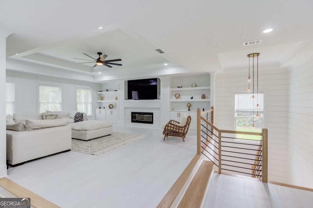 5 bedroom, 4.5 bathroom, 4,804 sq ft single family residence for sale at 961 Nours Circle, Lawrenceville, GA 30045 — photo 10