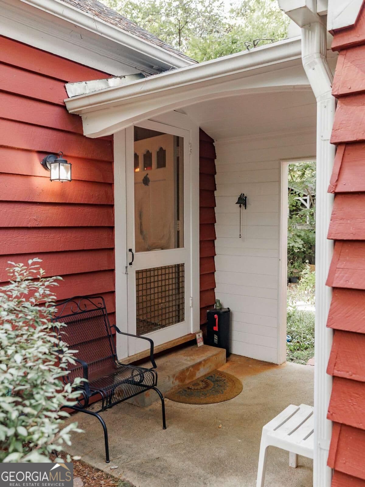 2 bedroom, 1.5 bathroom, 1,288 sq ft single family residence for sale at 285 Gran Ellen Drive, Athens, GA 30606 — photo 2