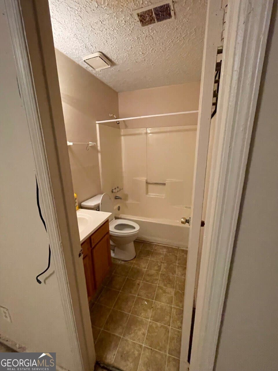 3 bedroom, 2 bathroom, 1,176 sq ft single family residence for sale at 2177 Jonathan Avenue, Lithonia, GA 30058 — photo 7