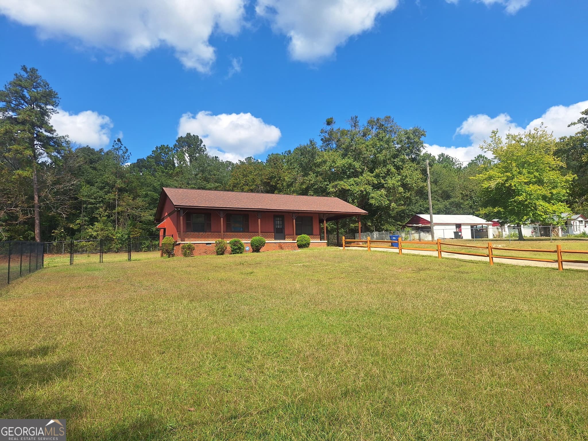 3 bedroom, 2 bathroom, 1,164 sq ft single family residence for sale at 4316 24th Street, Lanett, AL 36863 — photo 3