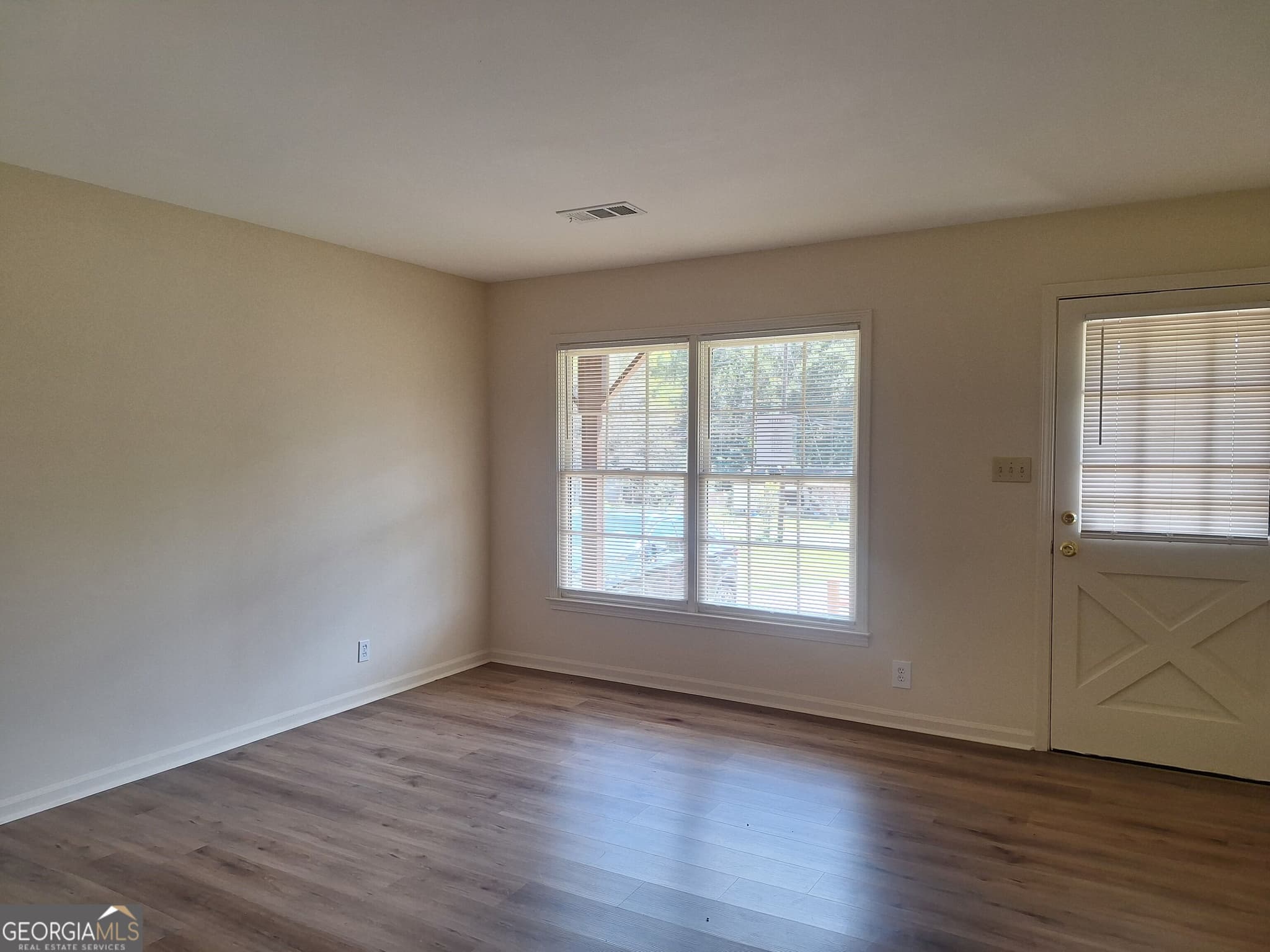 3 bedroom, 2 bathroom, 1,164 sq ft single family residence for sale at 4316 24th Street, Lanett, AL 36863 — photo 9