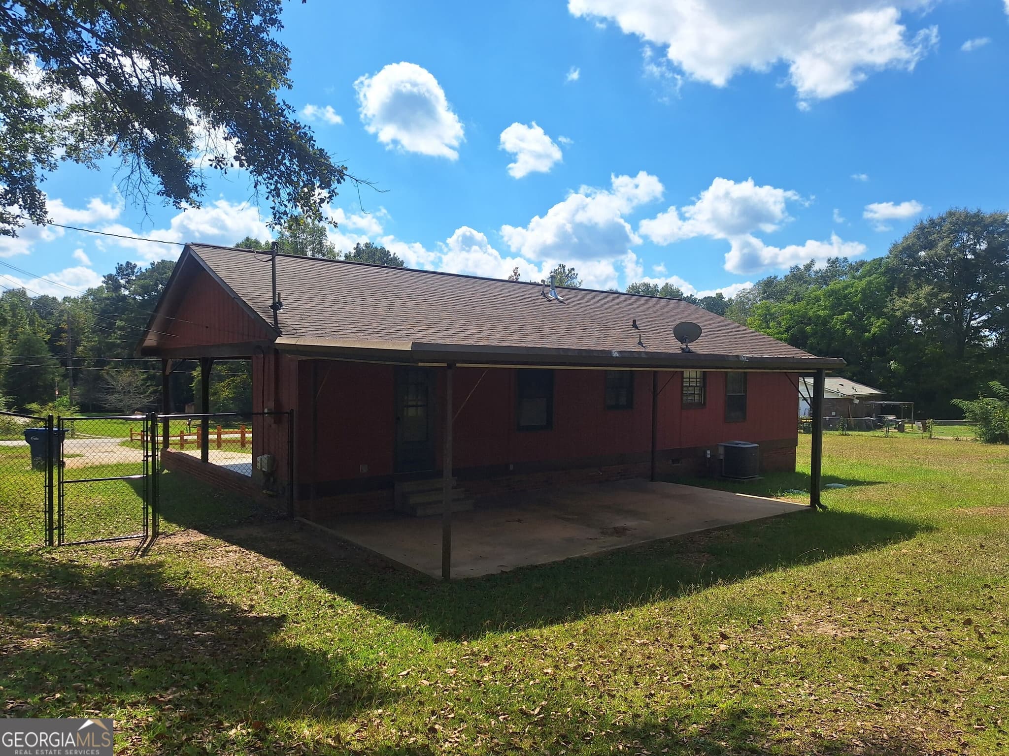 3 bedroom, 2 bathroom, 1,164 sq ft single family residence for sale at 4316 24th Street, Lanett, AL 36863 — photo 4