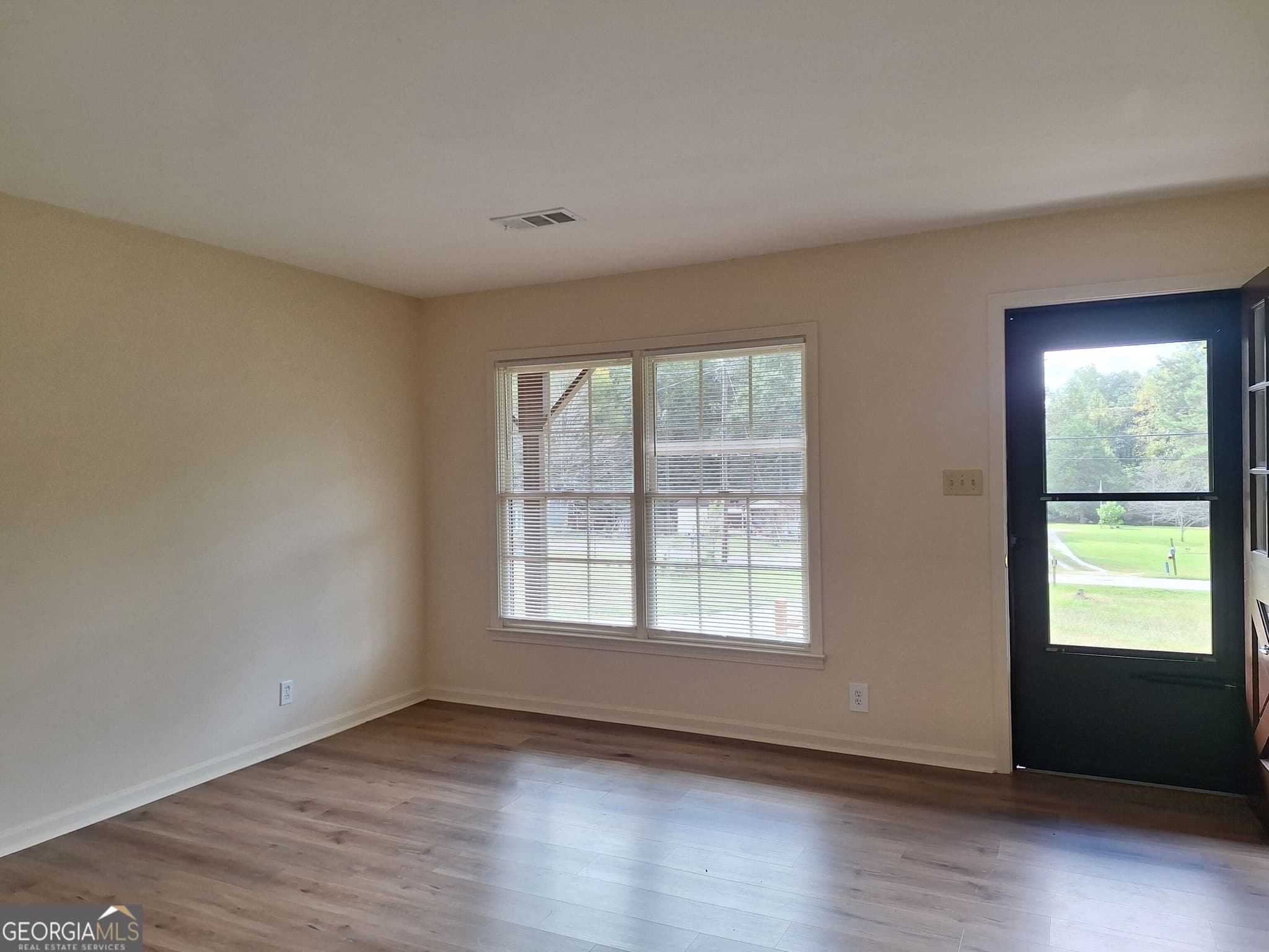 3 bedroom, 2 bathroom, 1,164 sq ft single family residence for sale at 4316 24th Street, Lanett, AL 36863 — photo 8