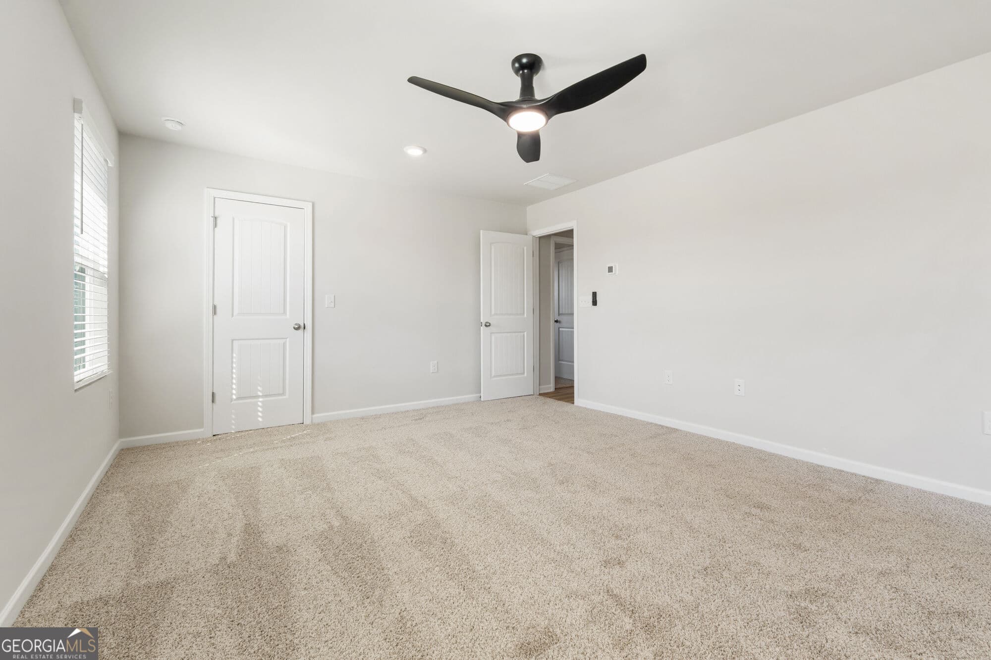 4 bedroom, 3 bathroom, 2,500 sq ft single family residence for sale at 1036 JOYCE Court, Greensboro, GA 30642 — photo 3