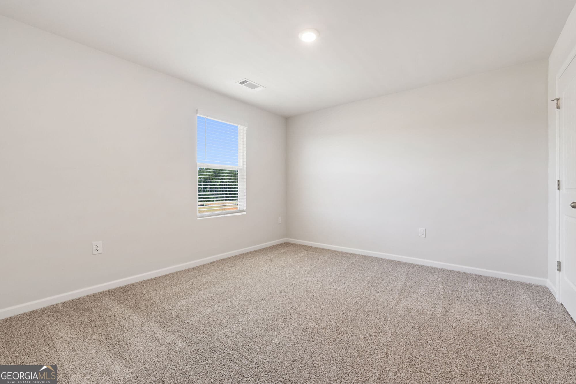 4 bedroom, 3 bathroom, 2,500 sq ft single family residence for sale at 1036 JOYCE Court, Greensboro, GA 30642 — photo 9