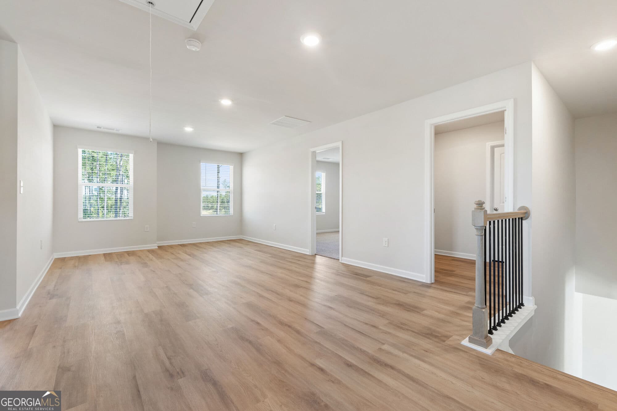 4 bedroom, 3 bathroom, 2,500 sq ft single family residence for sale at 1036 JOYCE Court, Greensboro, GA 30642 — photo 4