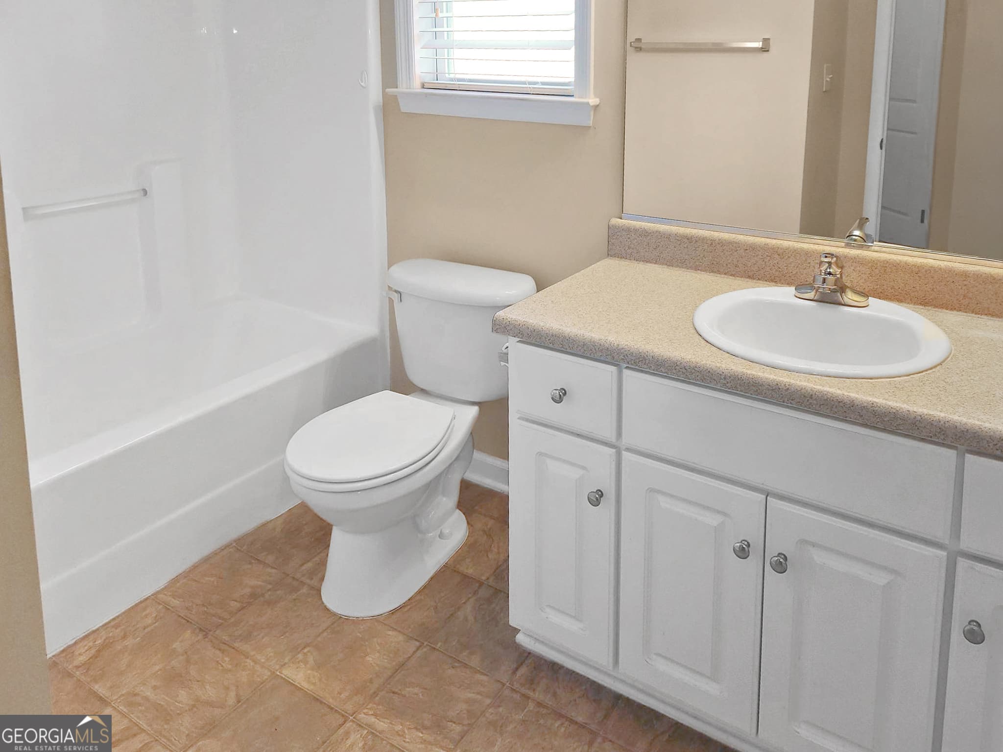 3 bedroom, 2.5 bathroom, 1,692 sq ft single family residence for sale at 2819 Burdette Drive, Augusta, GA 30909 — photo 10