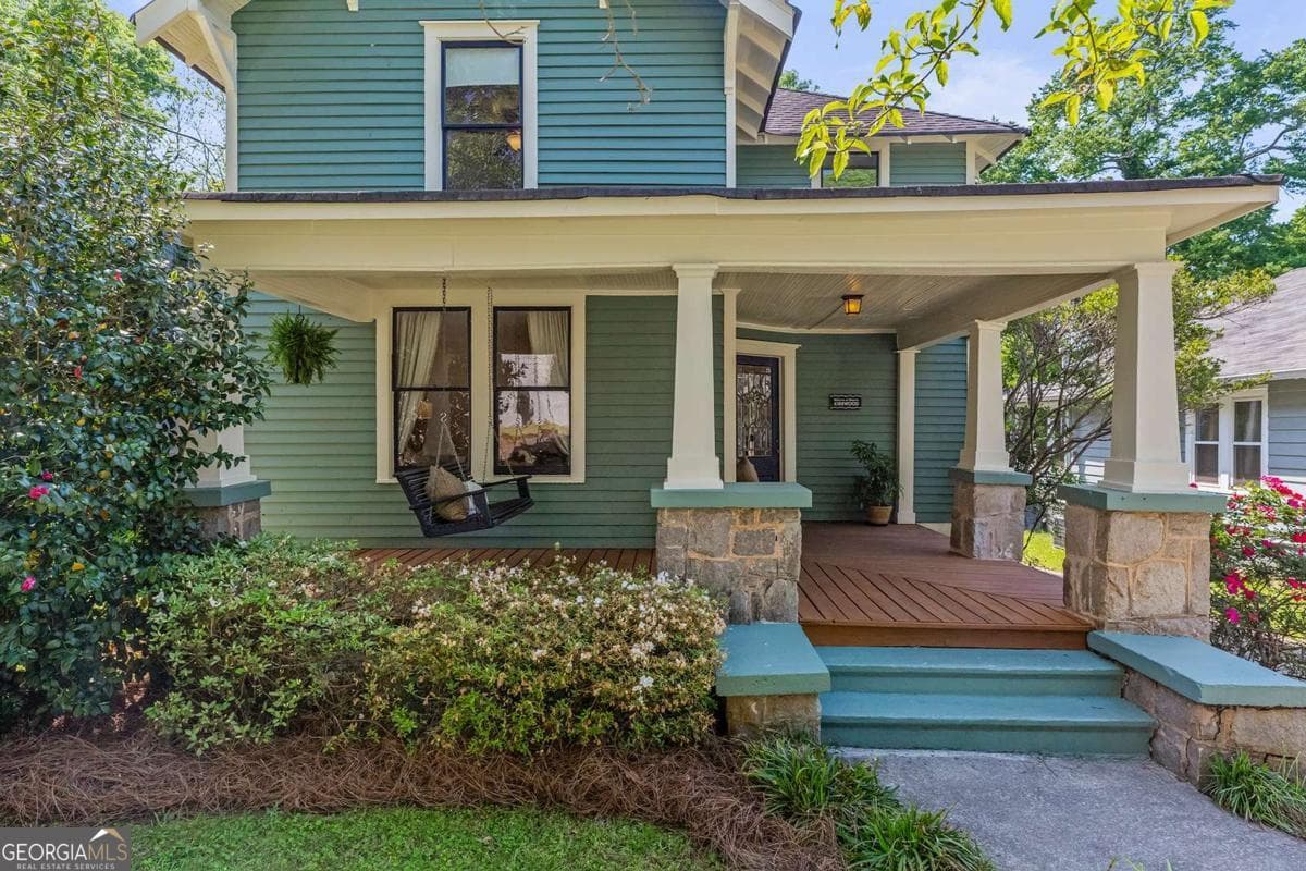 3 bedroom, 3 bathroom, 2,064 sq ft single family residence sold at 167 E Lake Terrace, Atlanta, GA 30317