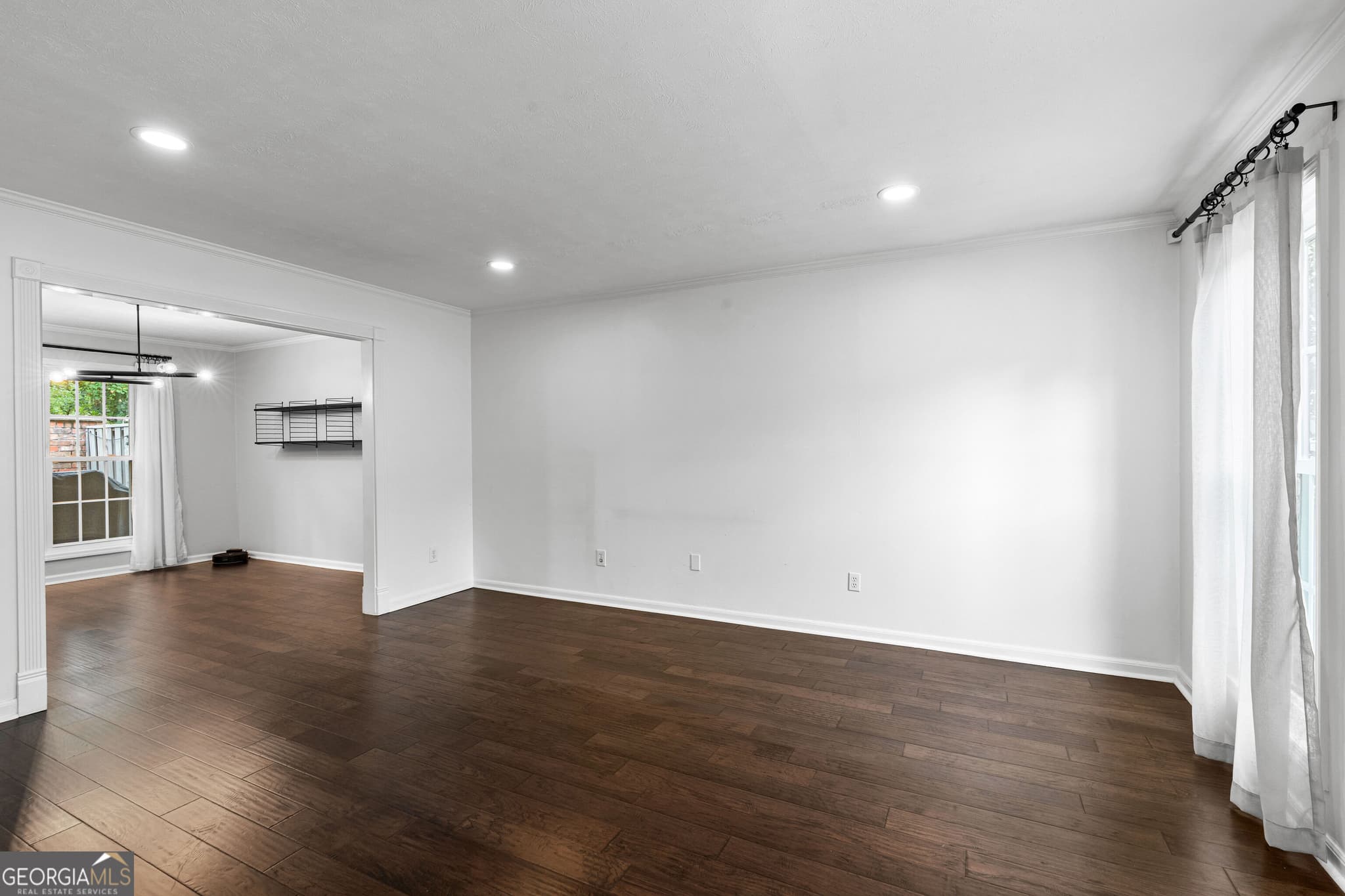 2 bedroom, 2.5 bathroom, 1,320 sq ft condominium for sale at 6 Valley Forge Place, Atlanta, GA 30318 — photo 10