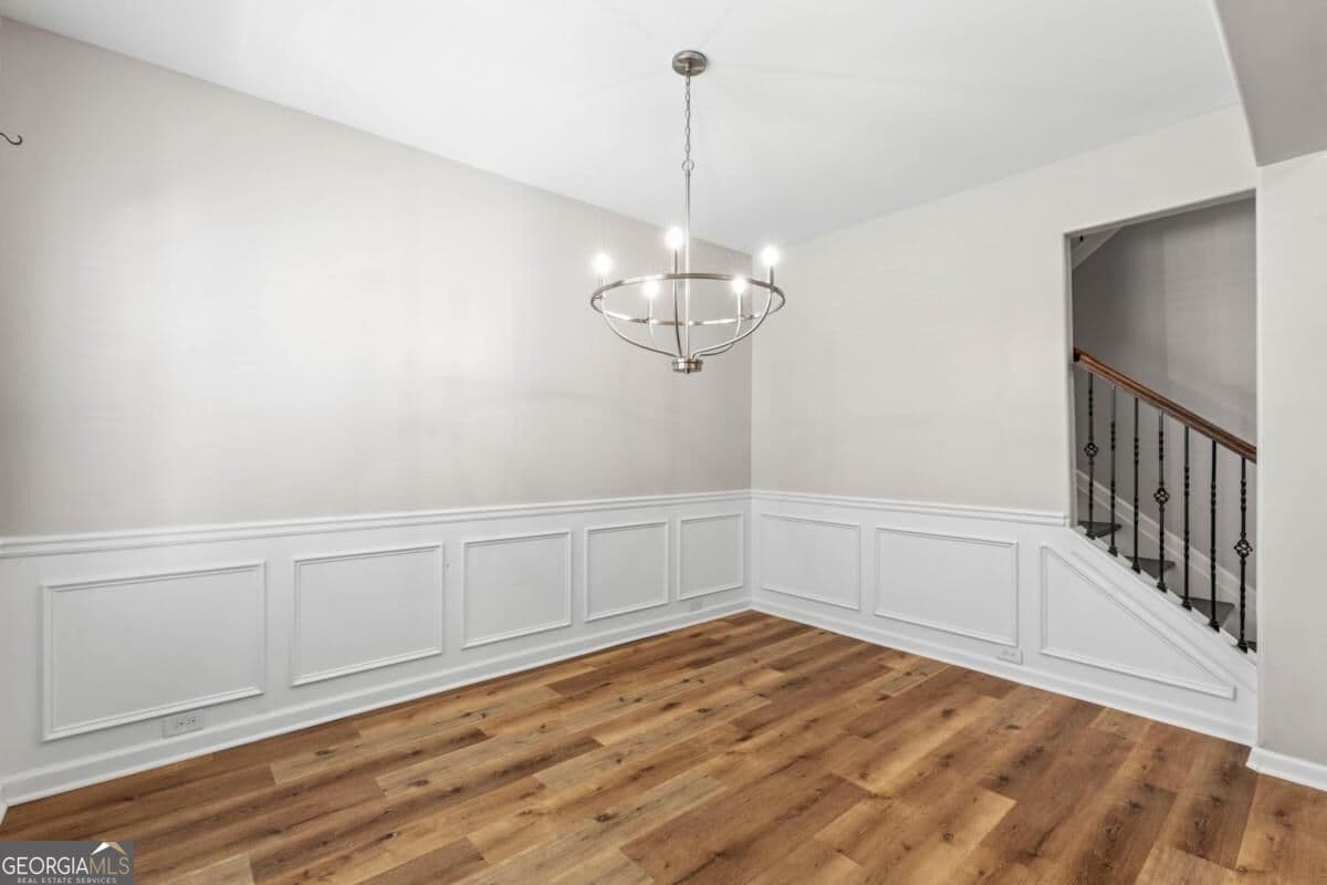 4 bedroom, 2.5 bathroom, 2,011 sq ft single family residence for sale at 7 Doolittle Court, Newnan, GA 30265 — photo 2