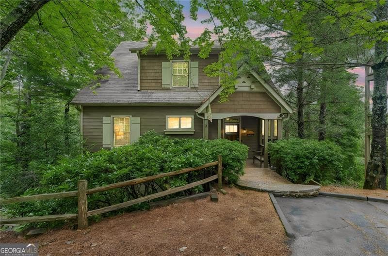 5 bedroom, 4.5 bathroom, 2,765 sq ft single family residence for sale at 14 Laurel Ridge Way, Big Canoe, GA 30143