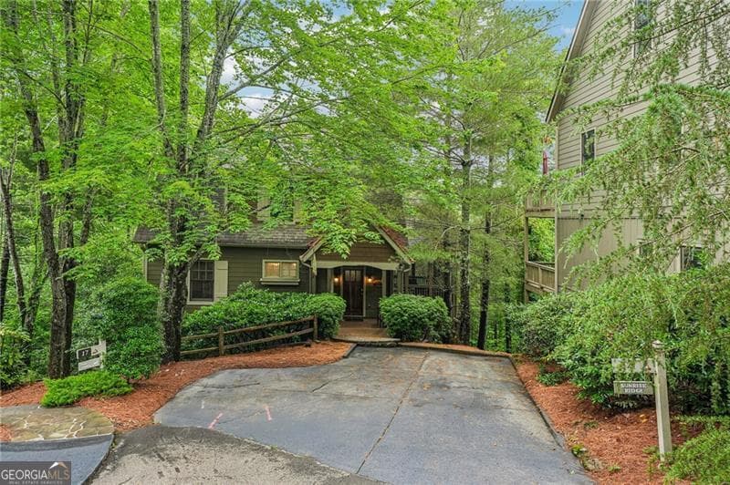 5 bedroom, 4.5 bathroom, 2,765 sq ft single family residence for sale at 14 Laurel Ridge Way, Big Canoe, GA 30143 — photo 4