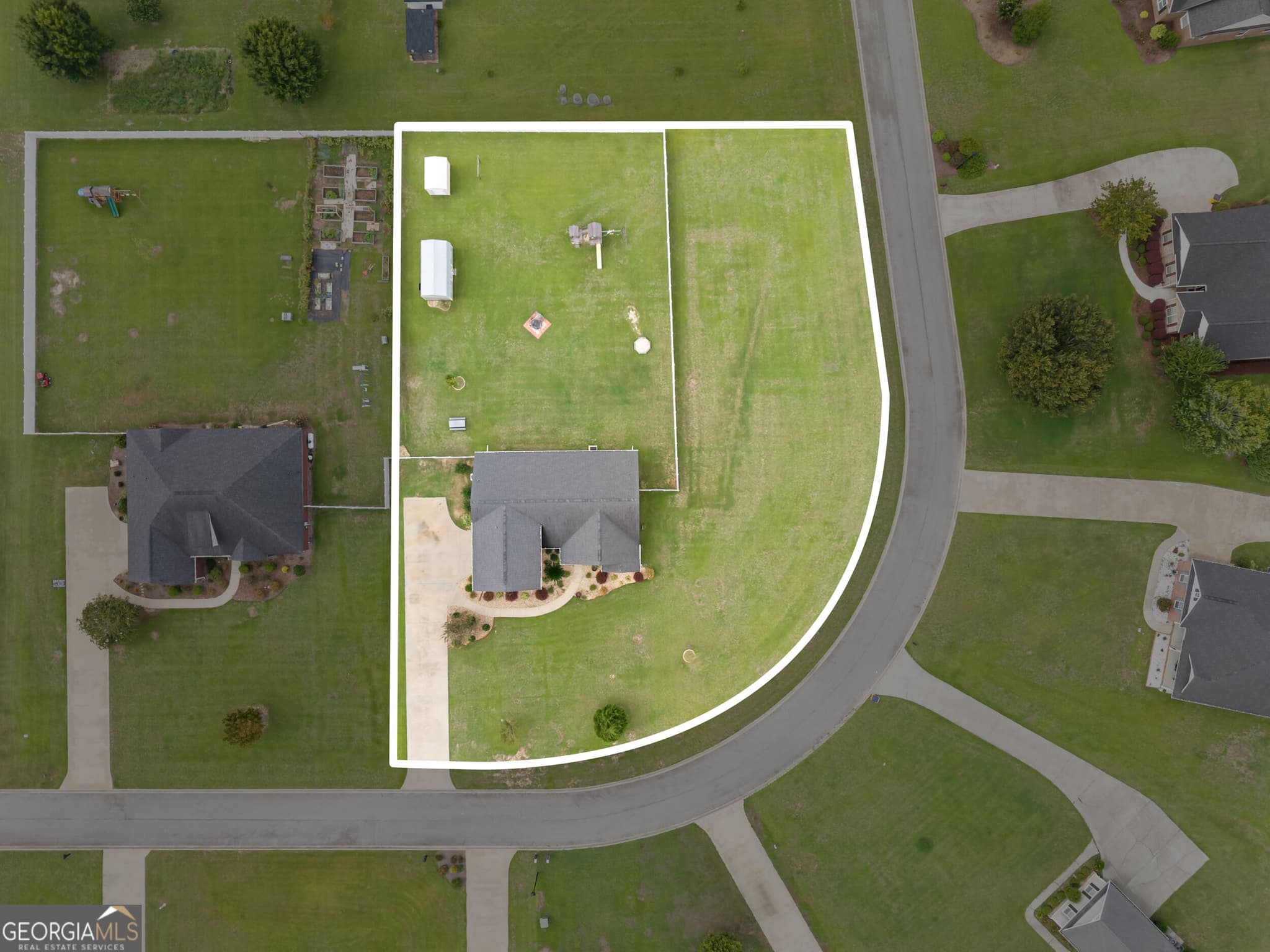 4 bedroom, 3 bathroom, 2,113 sq ft single family residence for sale at 237 Sara Beth Drive, Brooklet, GA 30415 — photo 4