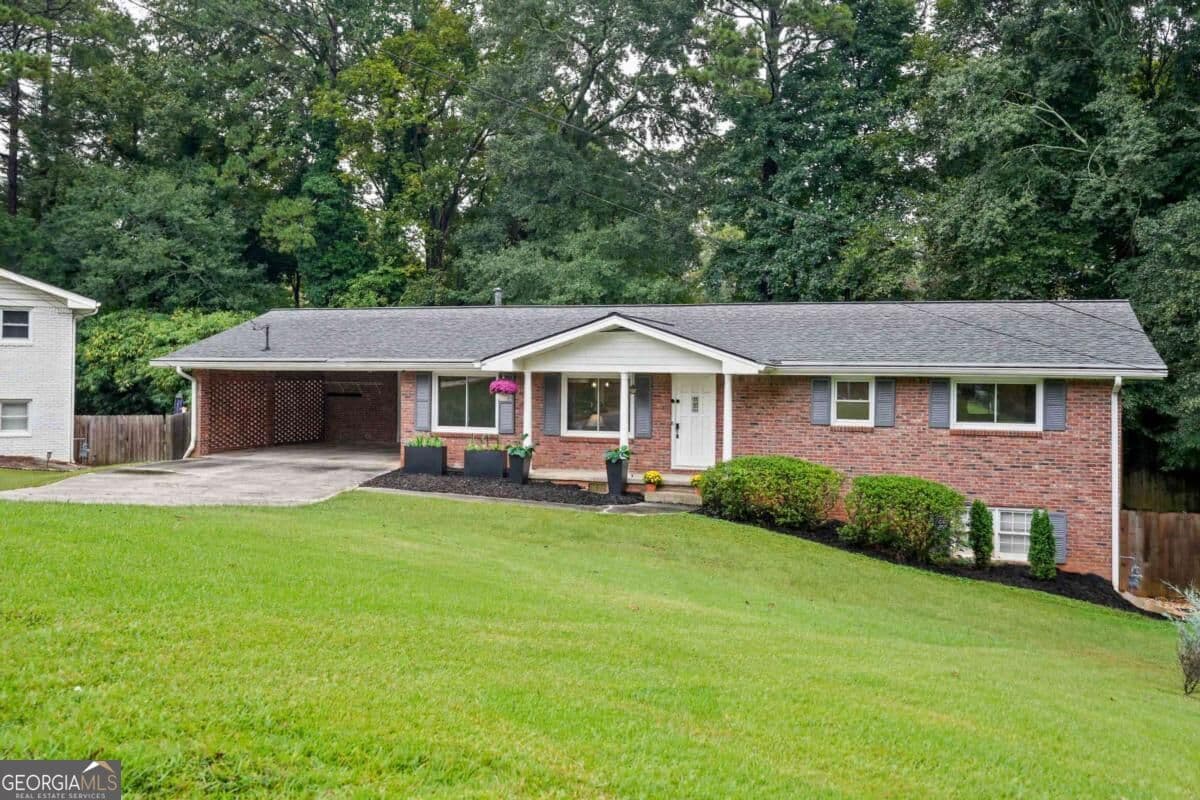 3 bedroom, 2 bathroom, 1,670 sq ft single family residence for sale at 1826 Cameo Court, Tucker, GA 30084 — photo 1 of 41