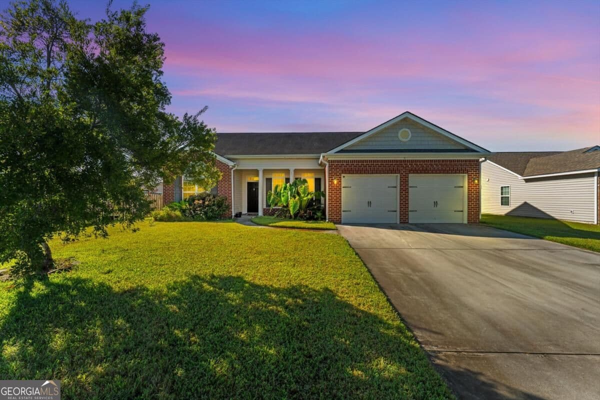 3 bedroom, 2 bathroom, 2,133 sq ft single family residence for sale at 3 Bay Willow Court, Savannah, GA 31407 — photo 2