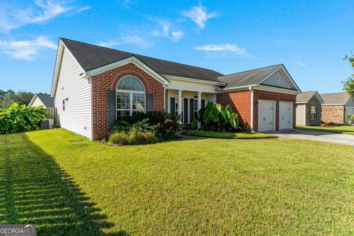 3 bedroom, 2 bathroom, 2,133 sq ft single family residence for sale at 3 Bay Willow Court, Savannah, GA 31407 — photo 3