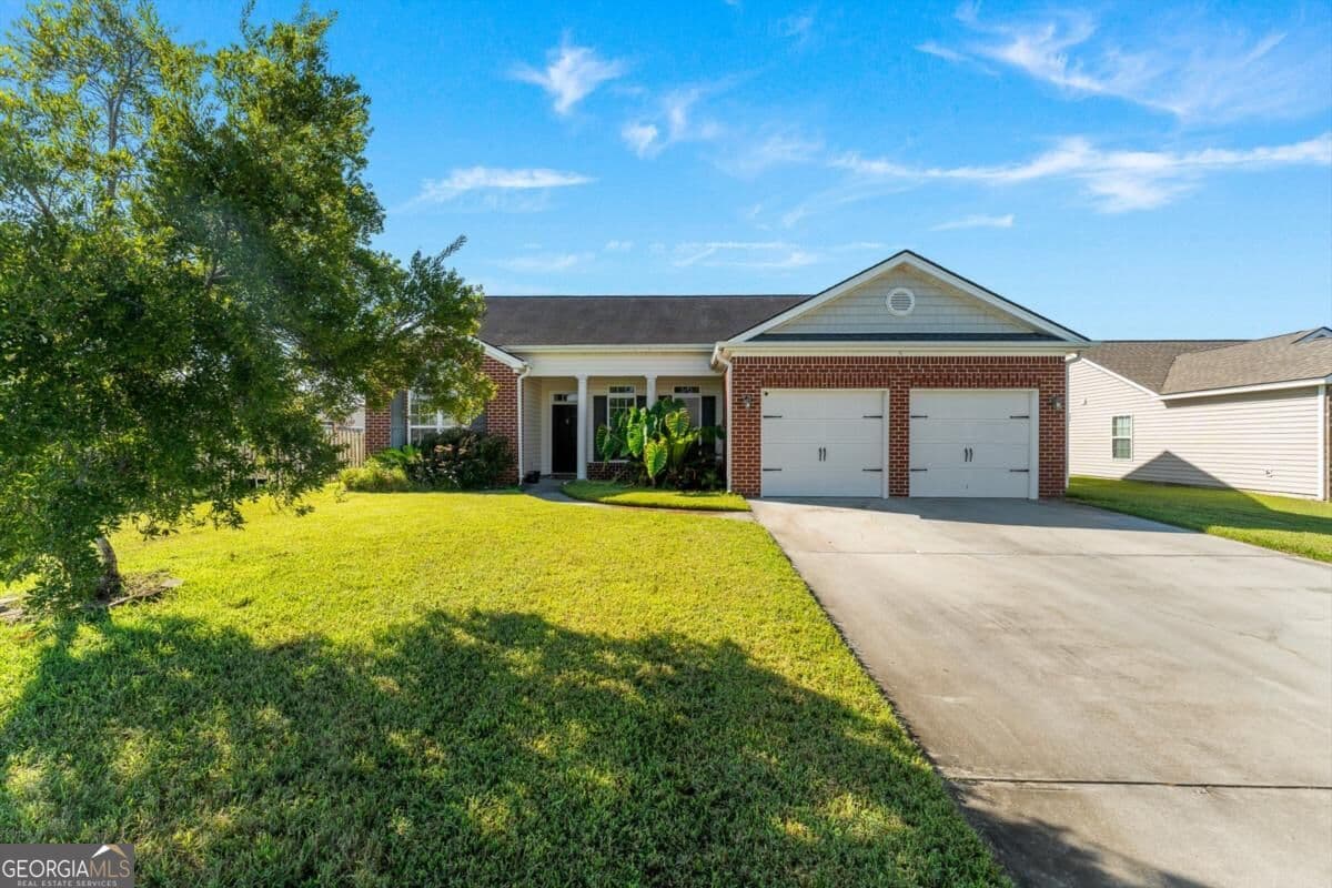 3 bedroom, 2 bathroom, 2,133 sq ft single family residence for sale at 3 Bay Willow Court, Savannah, GA 31407