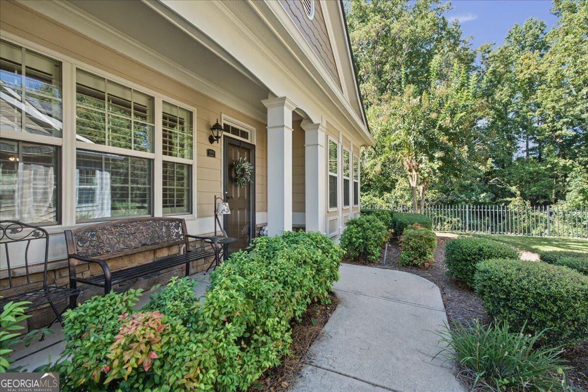 3 bedroom, 3 bathroom, 2,355 sq ft condominium for sale at 222 Orchards Circle, Woodstock, GA 30188 — photo 6