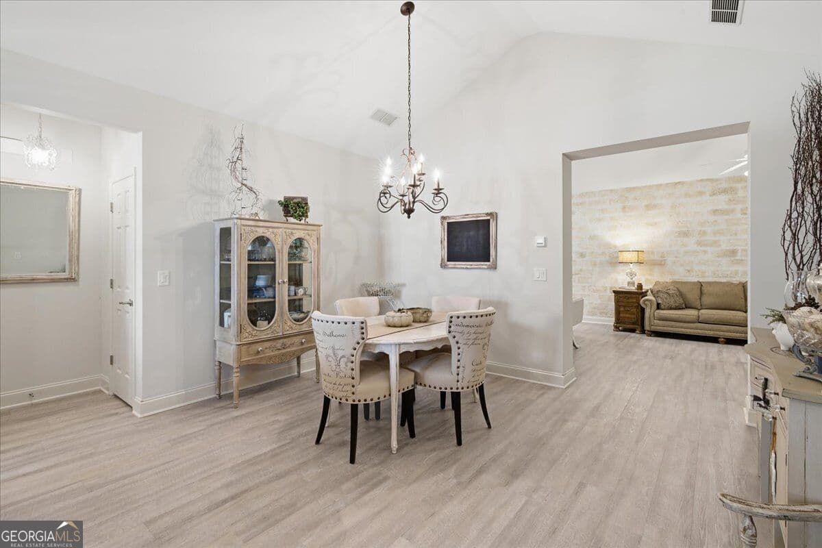3 bedroom, 3 bathroom, 2,355 sq ft condominium for sale at 222 Orchards Circle, Woodstock, GA 30188 — photo 10