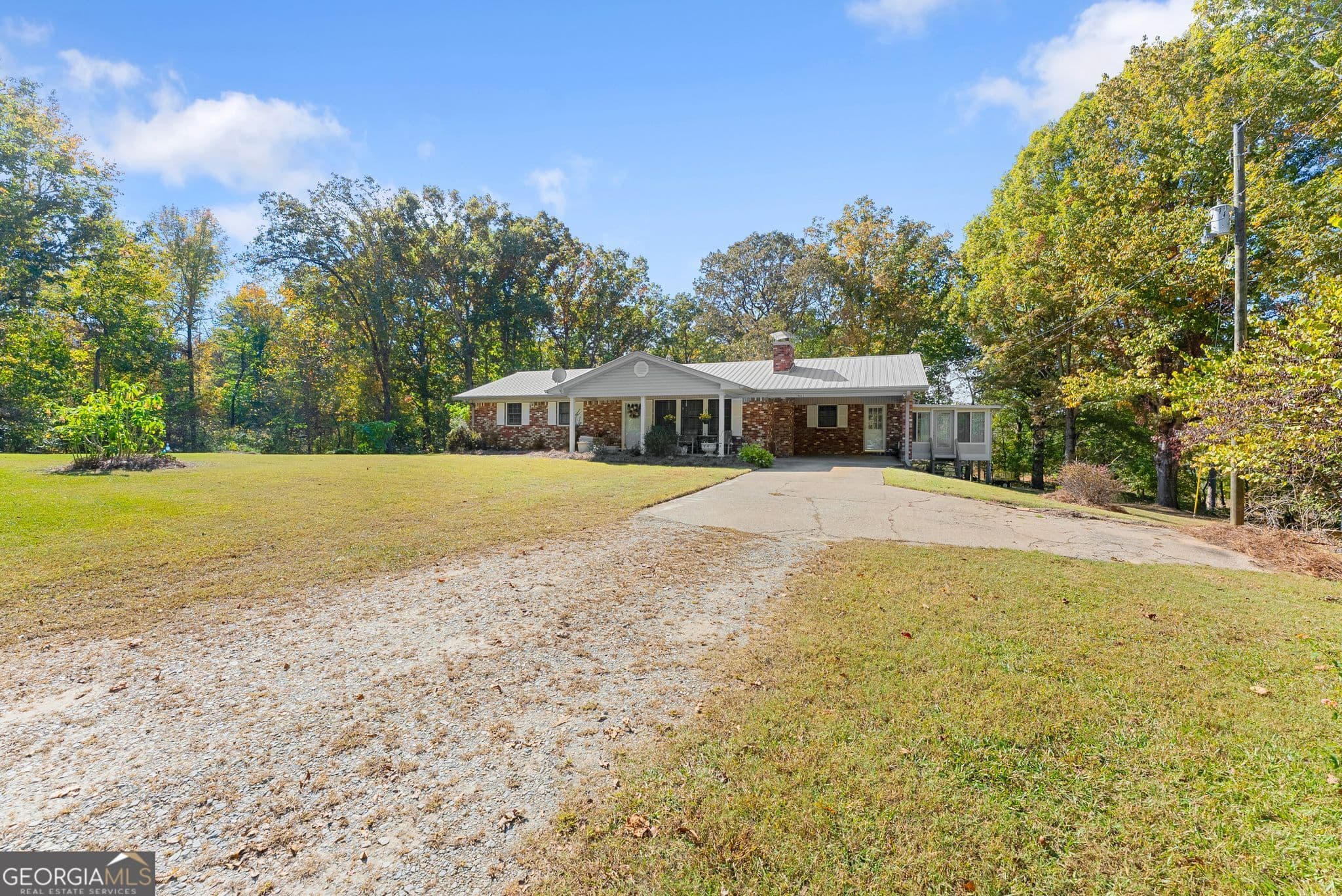 3 bedroom, 2.5 bathroom single family residence for sale at 4655 Eston Smith Road, Gainesville, GA 30506 — photo 6
