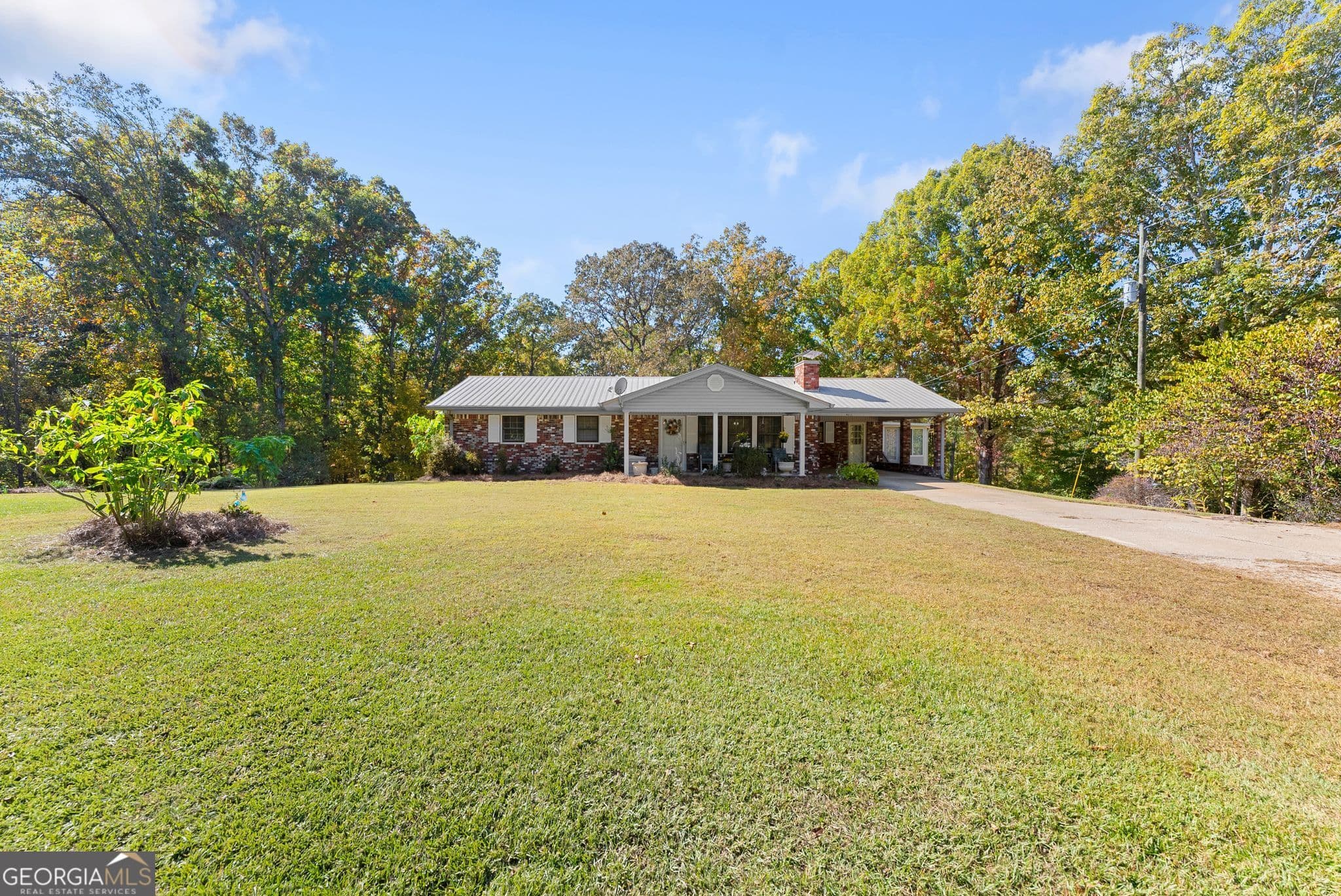 3 bedroom, 2.5 bathroom single family residence for sale at 4655 Eston Smith Road, Gainesville, GA 30506 — photo 3