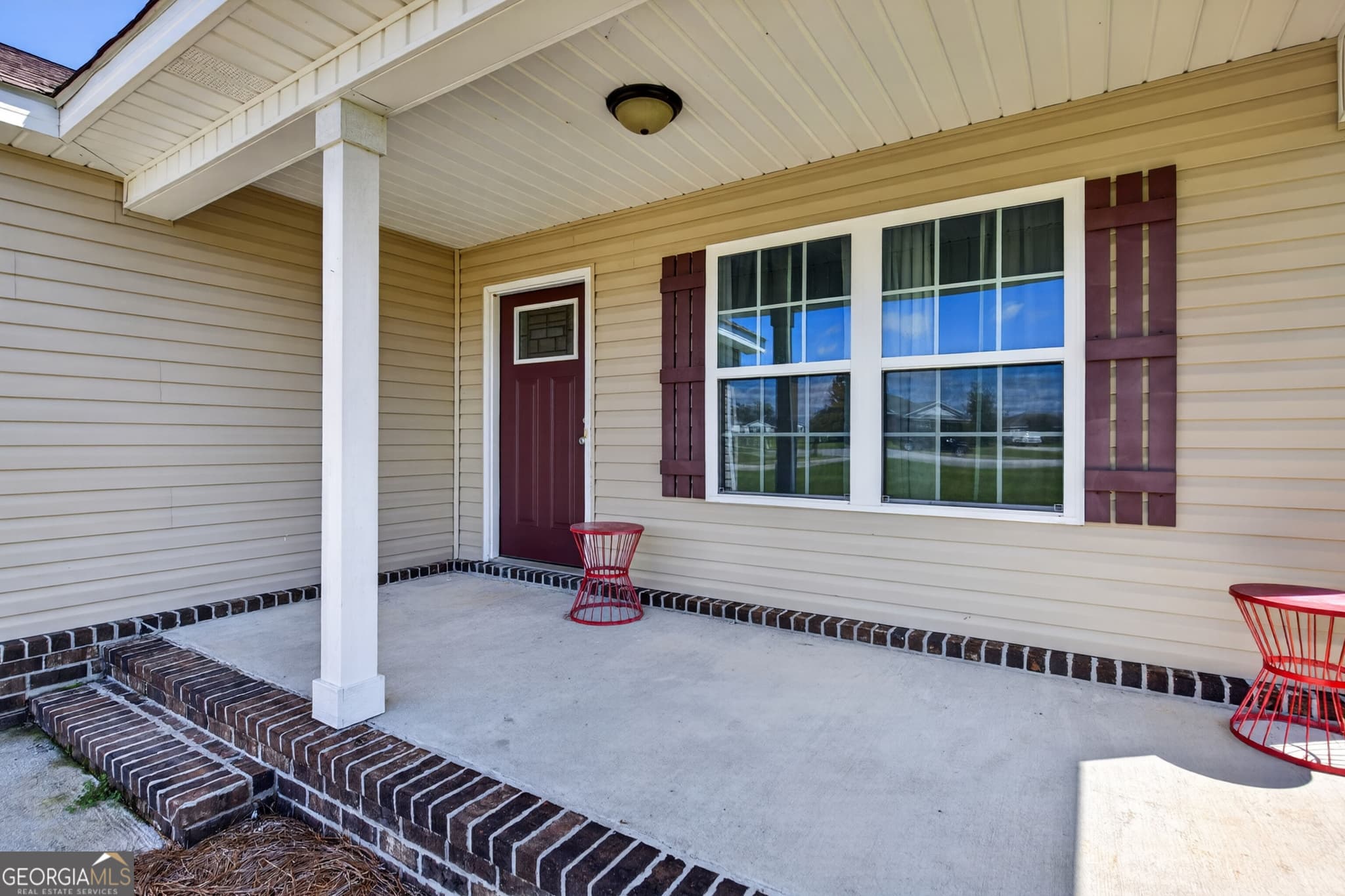3 bedroom, 2 bathroom, 1,424 sq ft single family residence for sale at 206 E Leyland Court, Statesboro, GA 30458 — photo 2