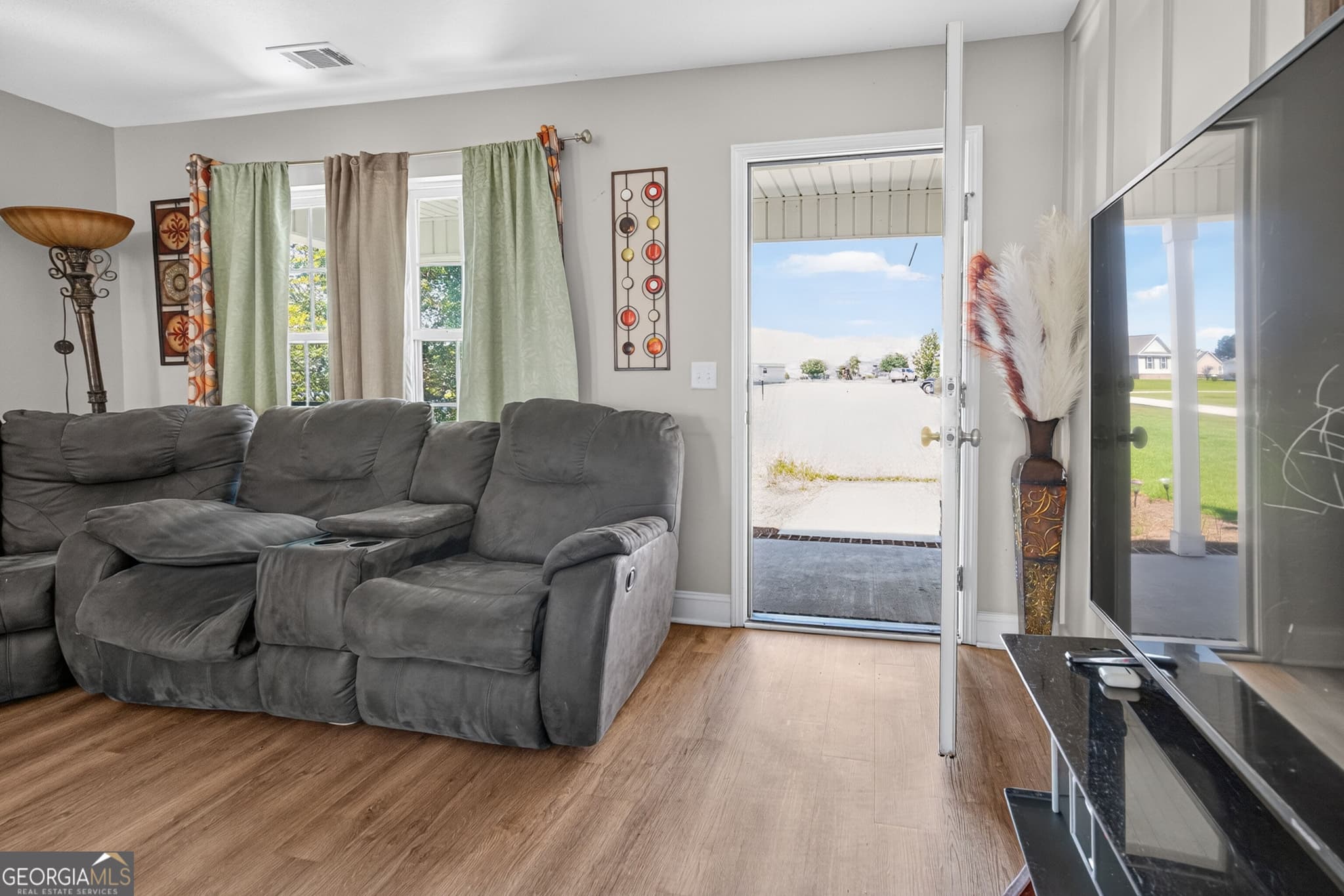 3 bedroom, 2 bathroom, 1,424 sq ft single family residence for sale at 206 E Leyland Court, Statesboro, GA 30458 — photo 5