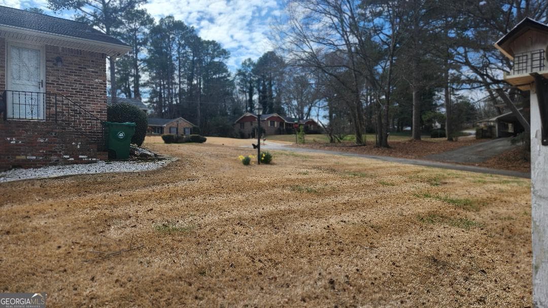 4 bedroom, 3.5 bathroom, 3,720 sq ft single family residence for sale at 4456 Luxembourg Drive, Decatur, GA 30034 — photo 3