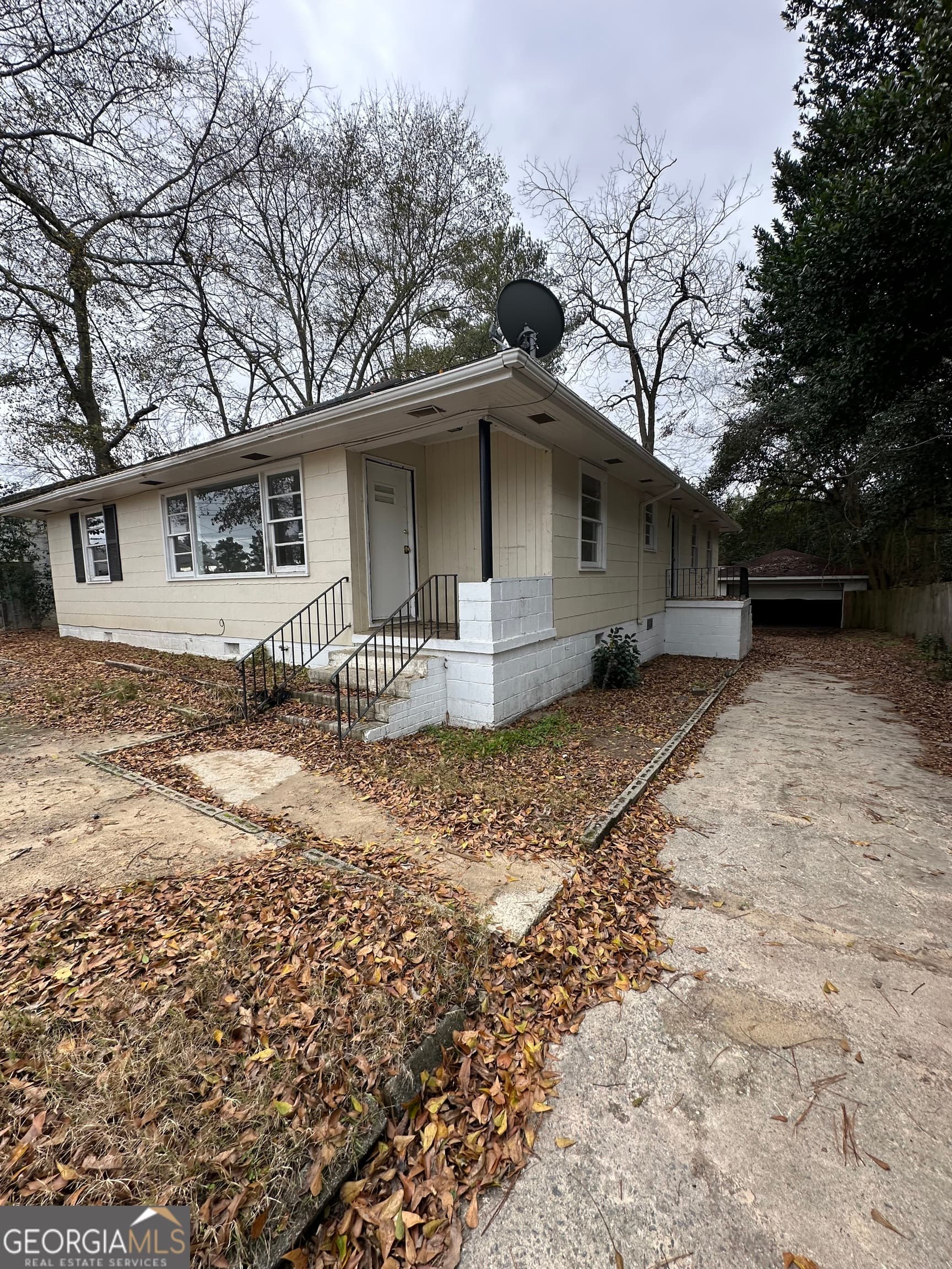 4 bedroom, 1 bathroom, 1,270 sq ft apartment for rent at 3349 Pio Nono Circle, Macon, GA 31206 for $1,050 a month