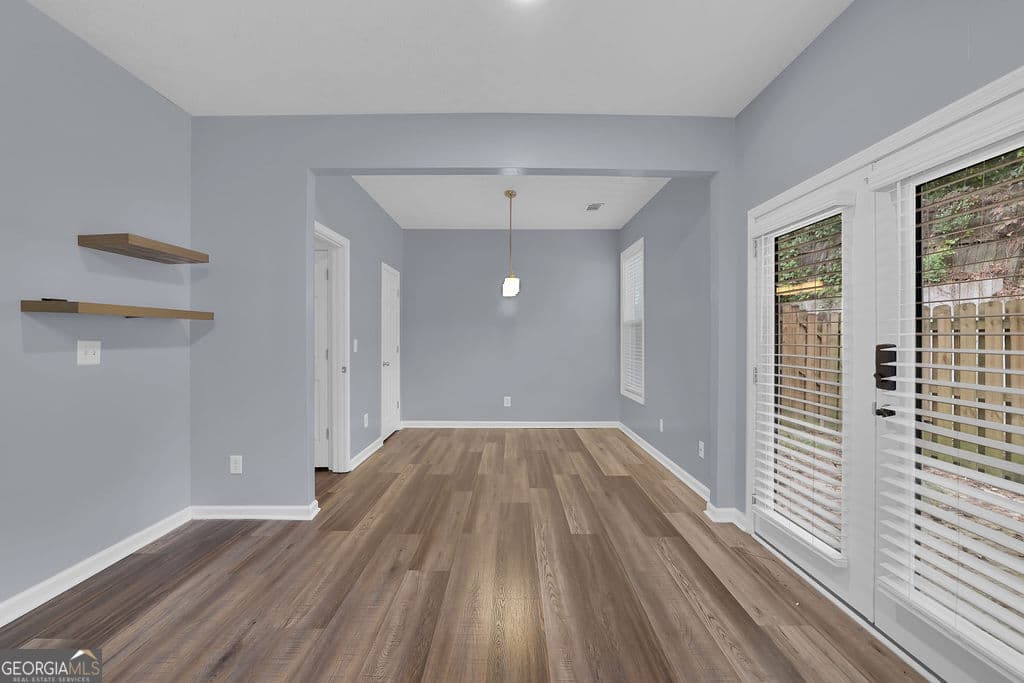 3 bedroom, 2.5 bathroom, 1,948 sq ft townhouse for sale at 4125 Magnolia Glen Walk 1, Norcross, GA 30093 — photo 7