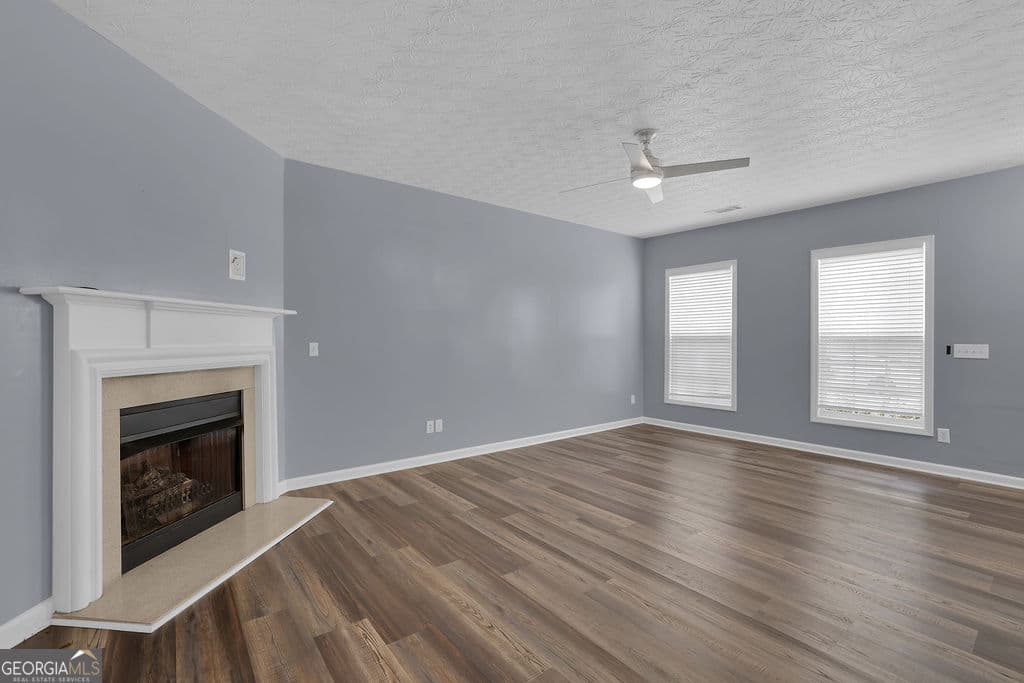 3 bedroom, 2.5 bathroom, 1,948 sq ft townhouse for sale at 4125 Magnolia Glen Walk 1, Norcross, GA 30093 — photo 5