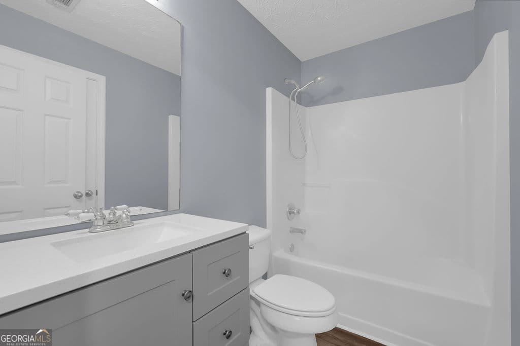 3 bedroom, 2.5 bathroom, 1,948 sq ft townhouse for sale at 4125 Magnolia Glen Walk 1, Norcross, GA 30093 — photo 10