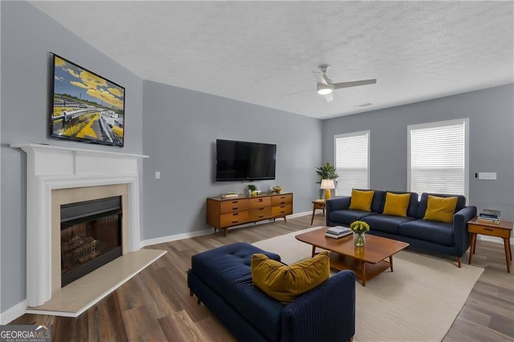 3 bedroom, 2.5 bathroom, 1,948 sq ft townhouse for sale at 4125 Magnolia Glen Walk 1, Norcross, GA 30093 — photo 4