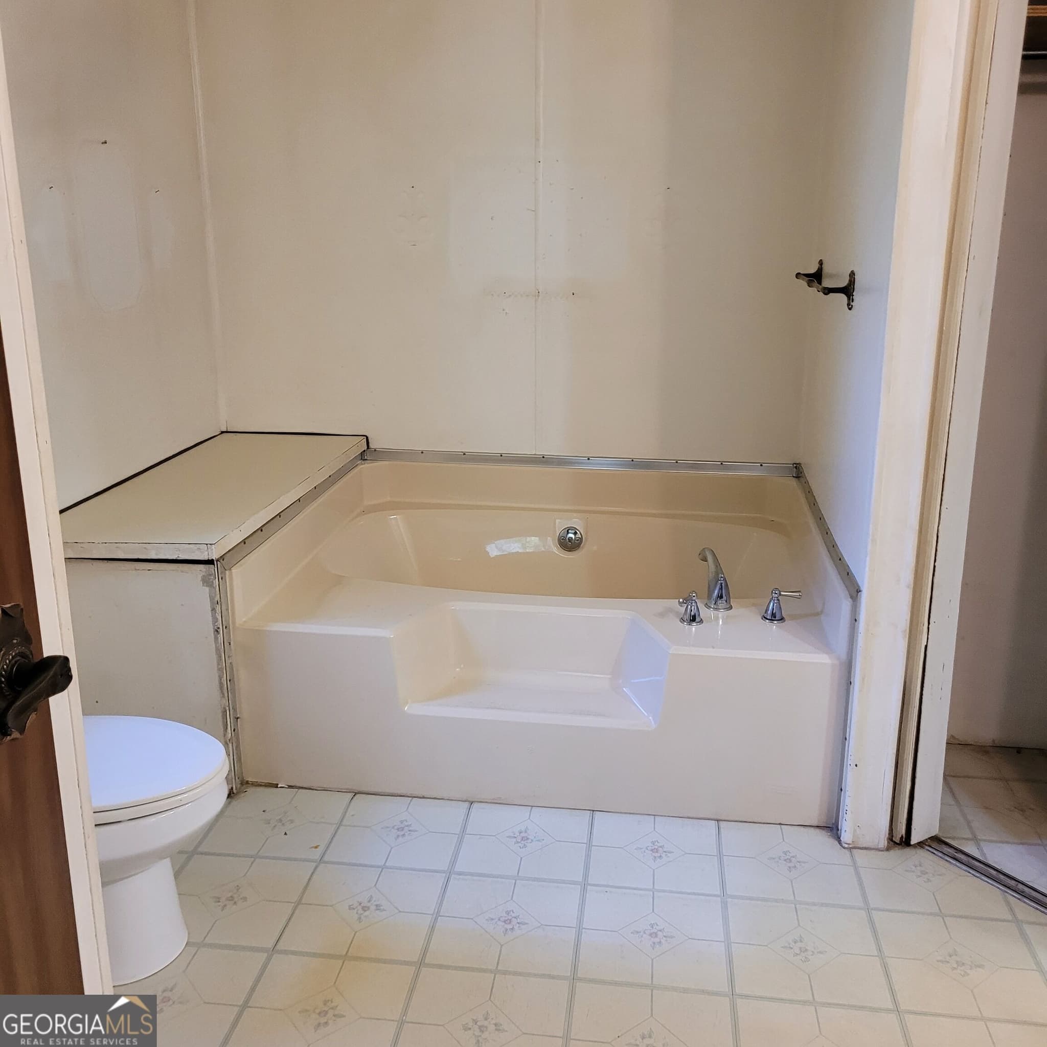 3 bedroom, 2 bathroom, 1,344 sq ft manufactured home,mobile home for sale at 1820 Ridge Road, Cumming, GA 30041 — photo 4