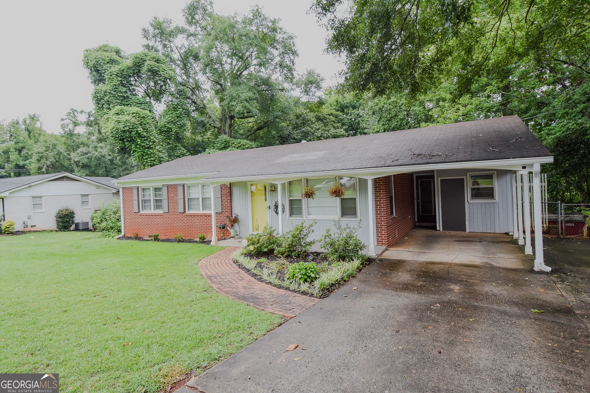 4 bedroom, 2 bathroom, 1,660 sq ft single family residence under contract at 106 Garden Terrace, Thomaston, GA 30286 — photo 3