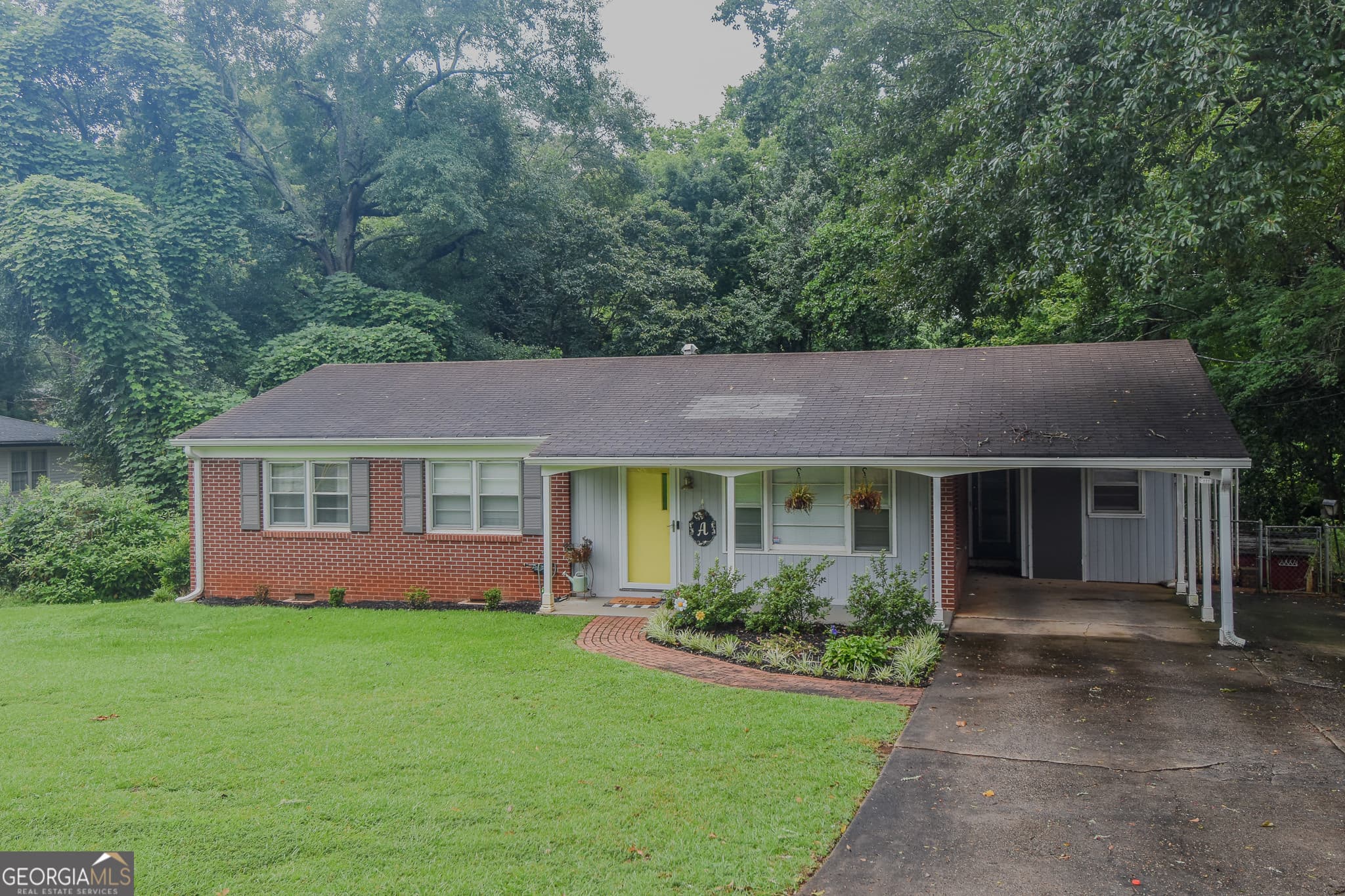 4 bedroom, 2 bathroom, 1,660 sq ft single family residence under contract at 106 Garden Terrace, Thomaston, GA 30286