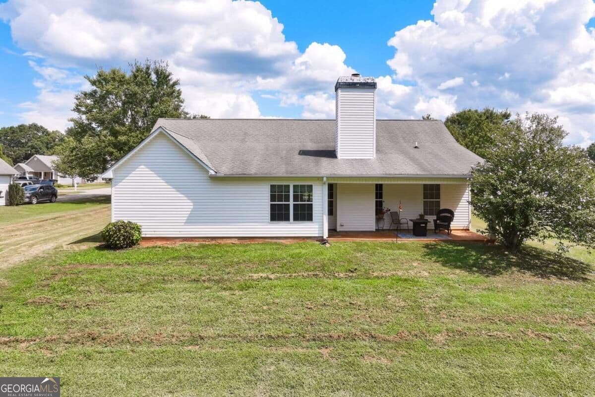3 bedroom, 2 bathroom, 1,506 sq ft single family residence for sale at 323 Tallassee Lane, Statham, GA 30666 — photo 3