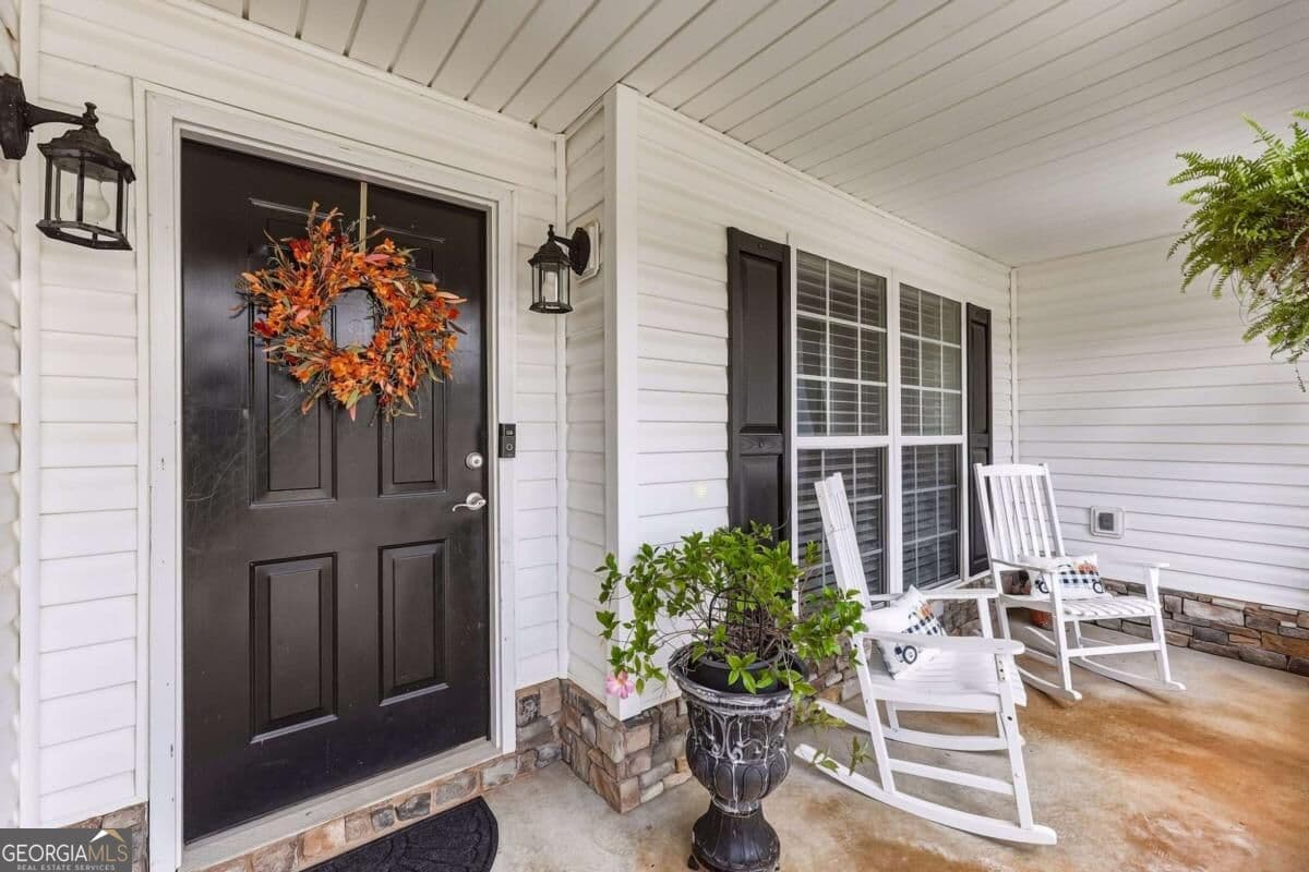 3 bedroom, 2 bathroom, 1,506 sq ft single family residence for sale at 323 Tallassee Lane, Statham, GA 30666 — photo 5