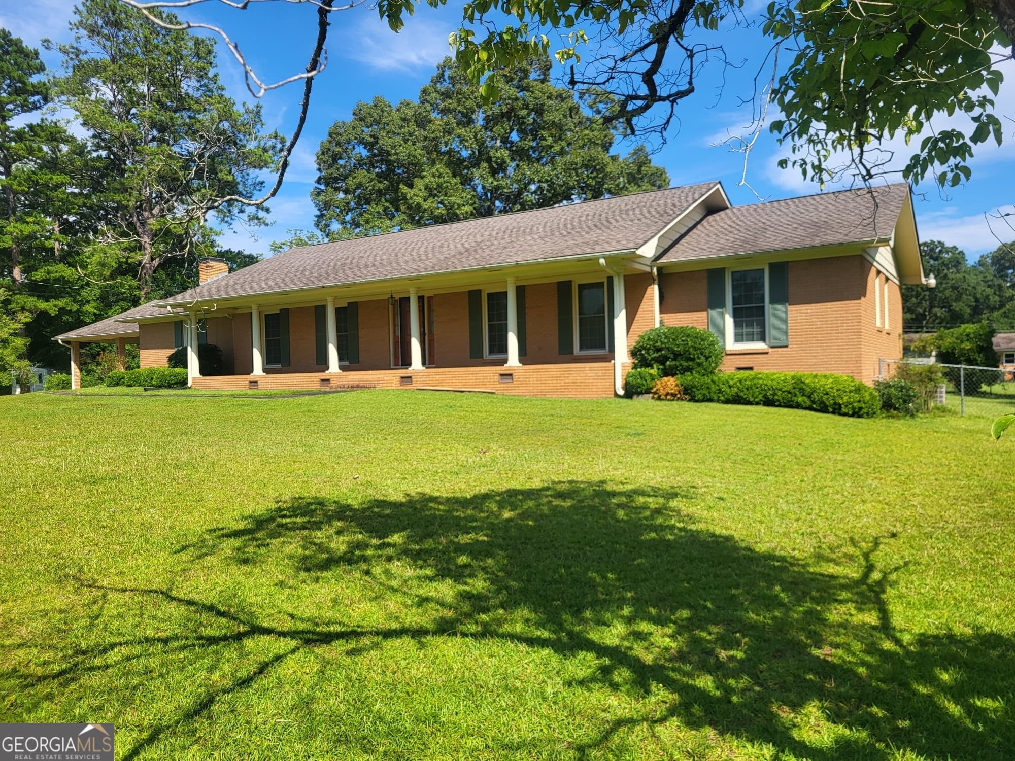3 bedroom, 2 bathroom, 2,419 sq ft single family residence for sale at 1210 25th Street, Valley, AL 36854 — photo 2
