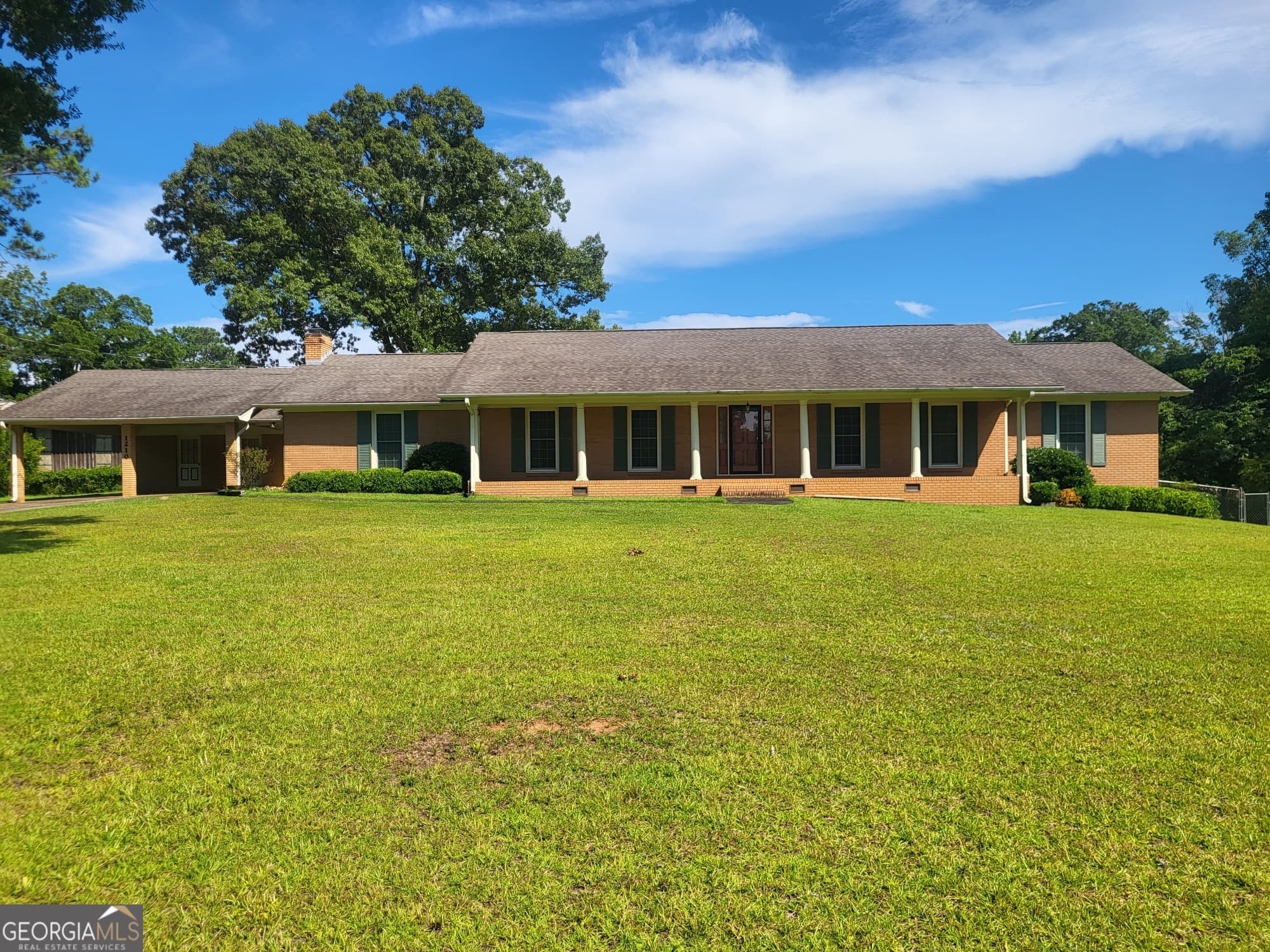 3 bedroom, 2 bathroom, 2,419 sq ft single family residence for sale at 1210 25th Street, Valley, AL 36854 — photo 1 of 42