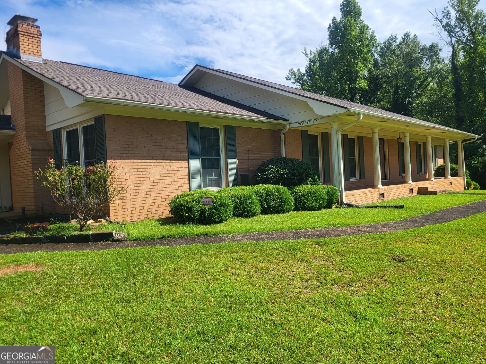 3 bedroom, 2 bathroom, 2,419 sq ft single family residence for sale at 1210 25th Street, Valley, AL 36854 — photo 4